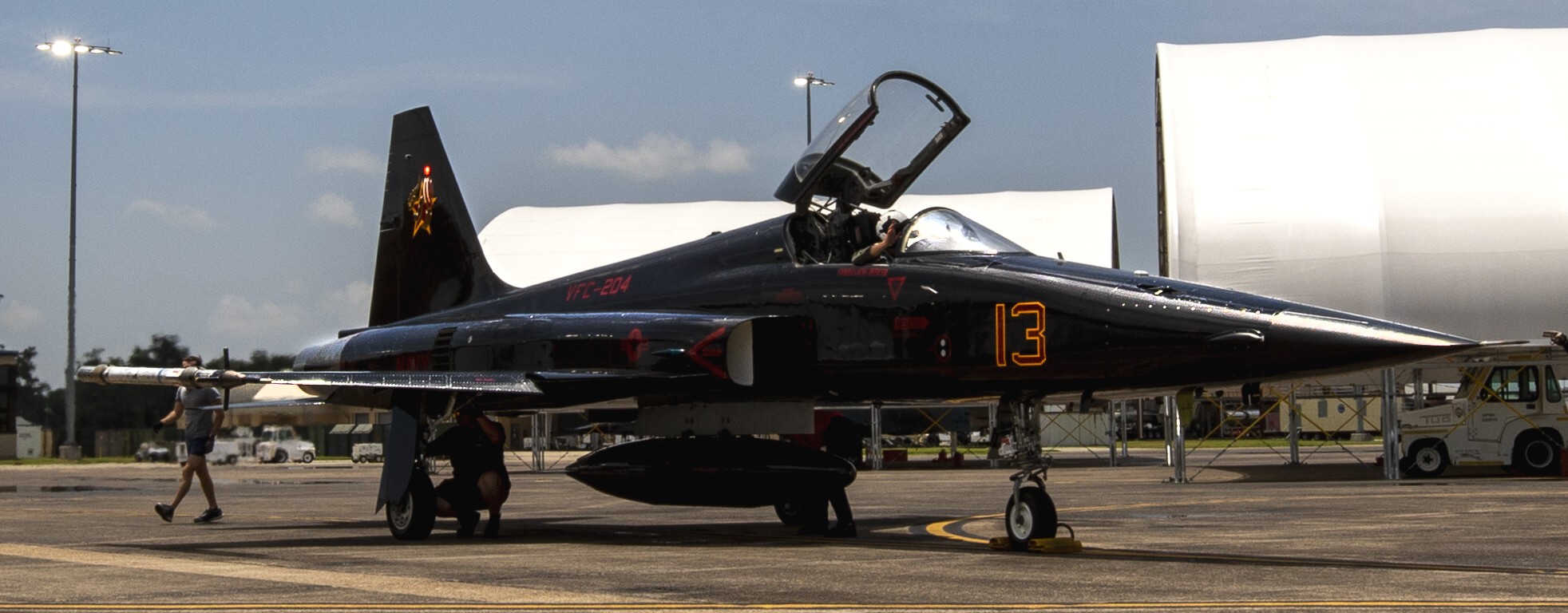 vfc-204 river rattlers fighter squadron composite us navy f-5n tiger ii adversary 04