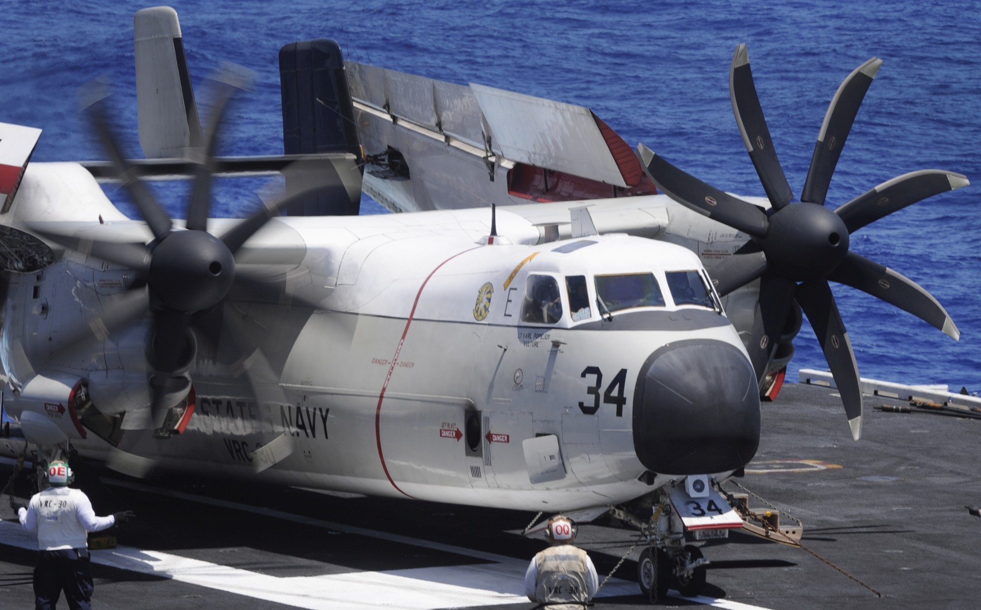 vrc-30 providers fleet logistics support squadron flelogsuppron grumman c-2a greyhound detachment uss nimitz cvn-68 146