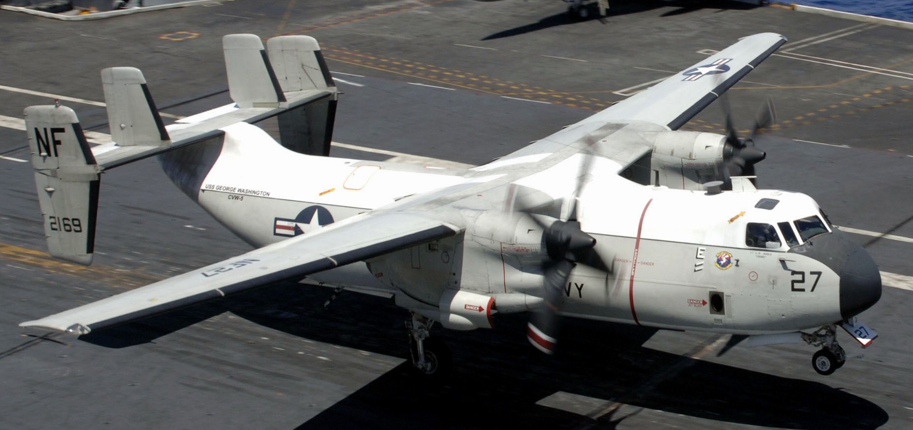 vrc-30 providers fleet logistics support squadron flelogsuppron grumman c-2a greyhound detachment uss george washington cvn-73 176