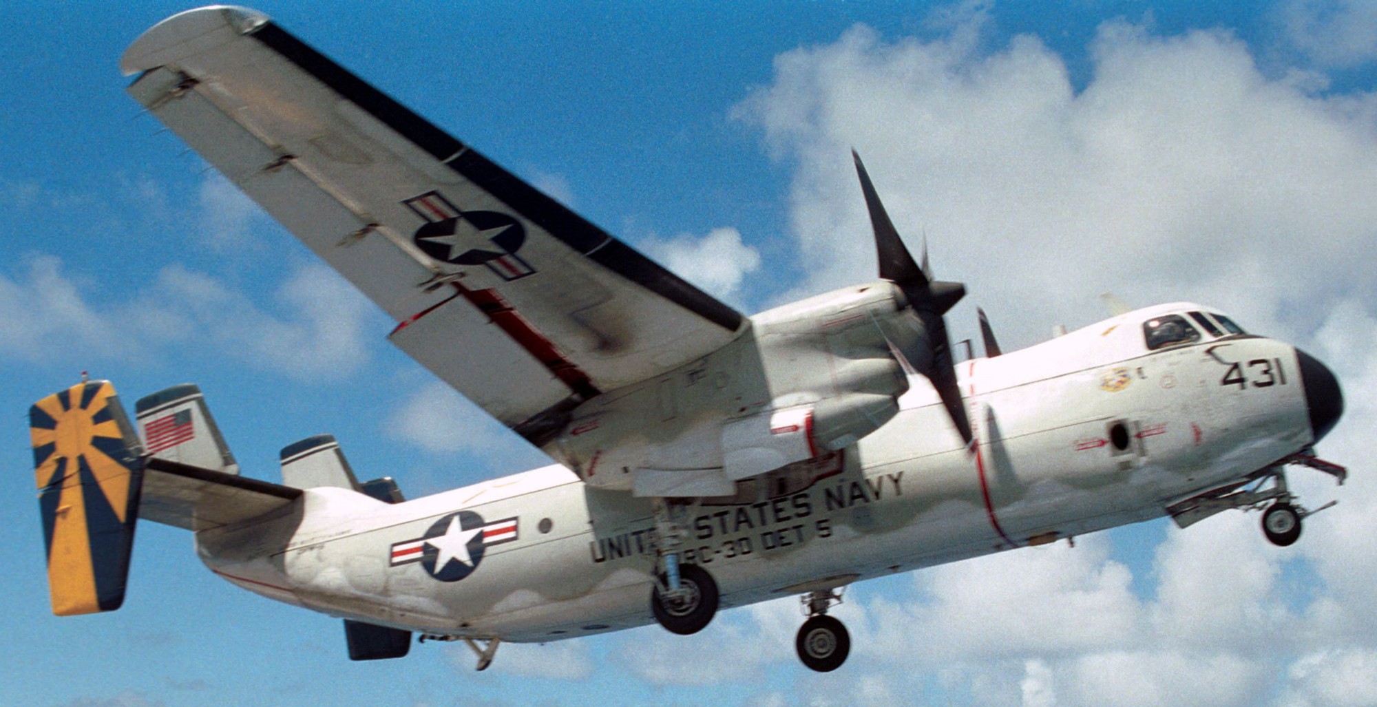 vrc-30 providers fleet logistics support squadron flelogsuppron grumman c-2a greyhound detachment uss kitty hawk cv-63 208