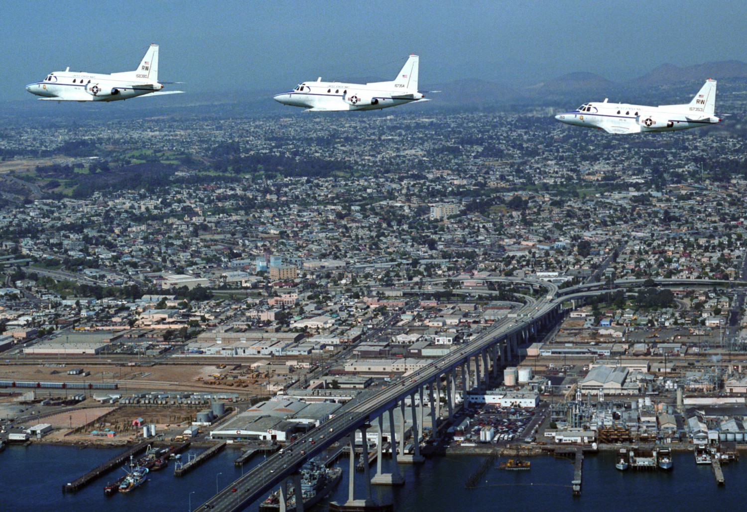 vrc-30 providers fleet logistics support squadron flelogsuppron north american ct-39e sabreliner nas north island california 241