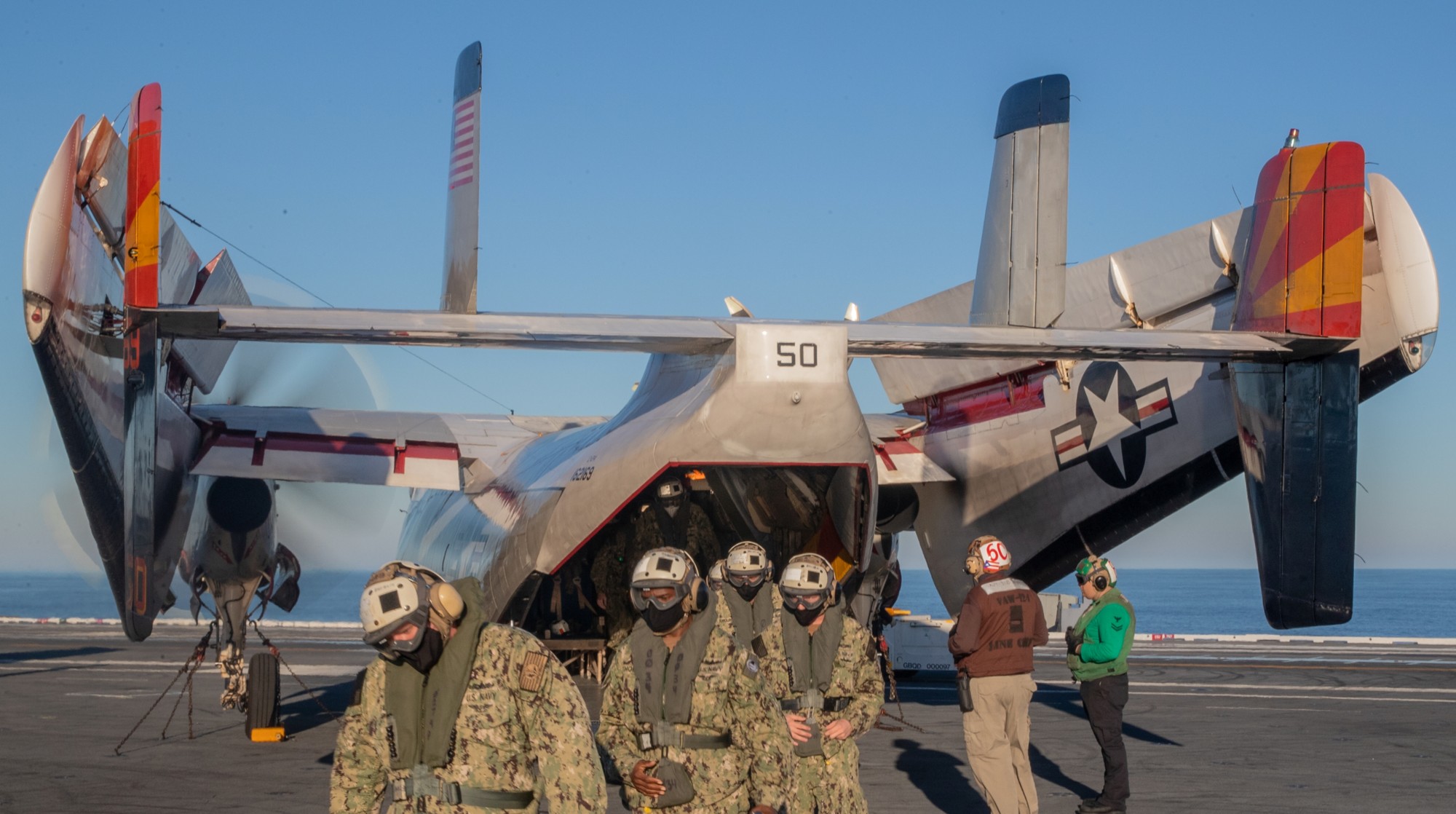 vrc-40 rawhides fleet logistics support squadron flelogsupron us navy grumman c-2a greyhound uss gerald r. ford cvn-78 12