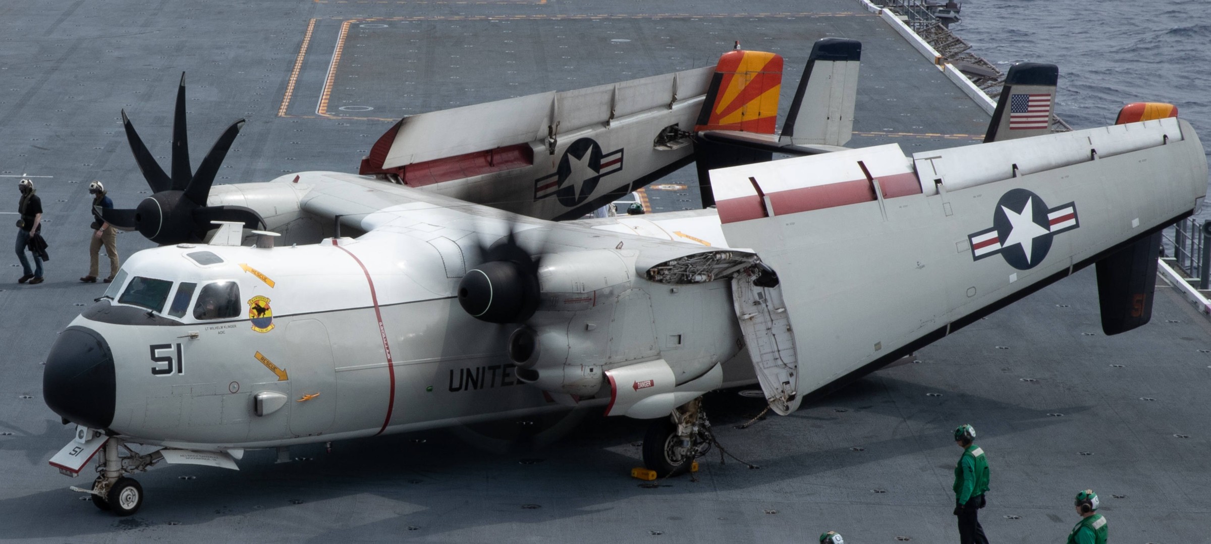 vrc-40 rawhides fleet logistics support squadron flelogsupron us navy grumman c-2a greyhound uss gerald r. ford cvn-78 14