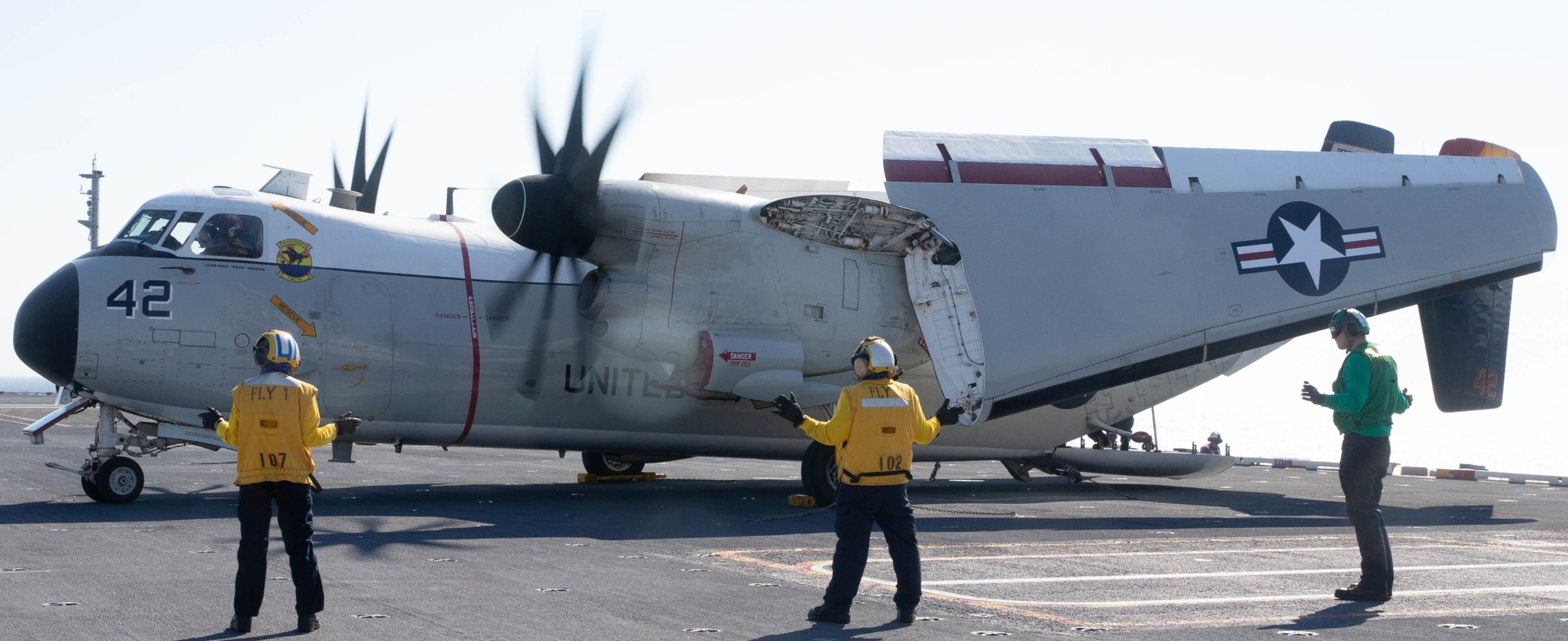 vrc-40 rawhides fleet logistics support squadron flelogsupron us navy grumman c-2a greyhound uss gerald r. ford cvn-78 23