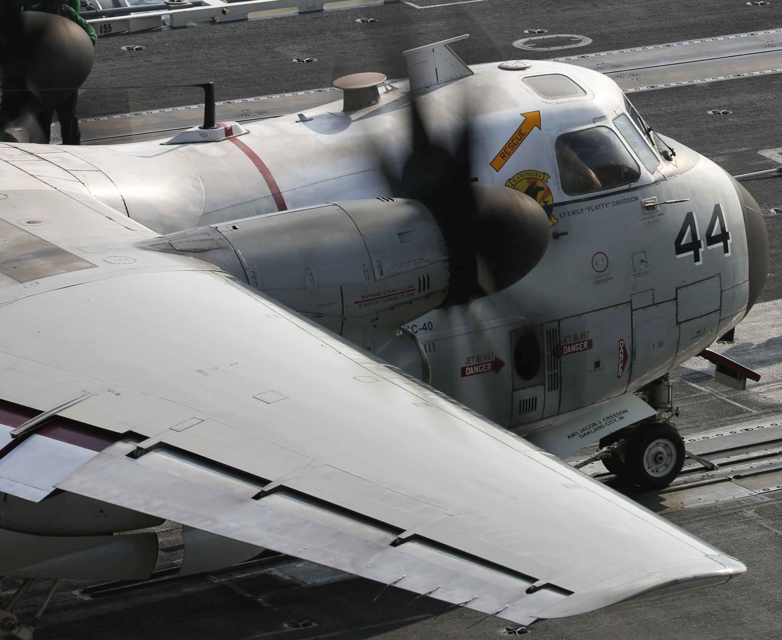 vrc-40 rawhides fleet logistics support squadron flelogsupron us navy grumman c-2a greyhound uss abraham lincoln cvn-72 59