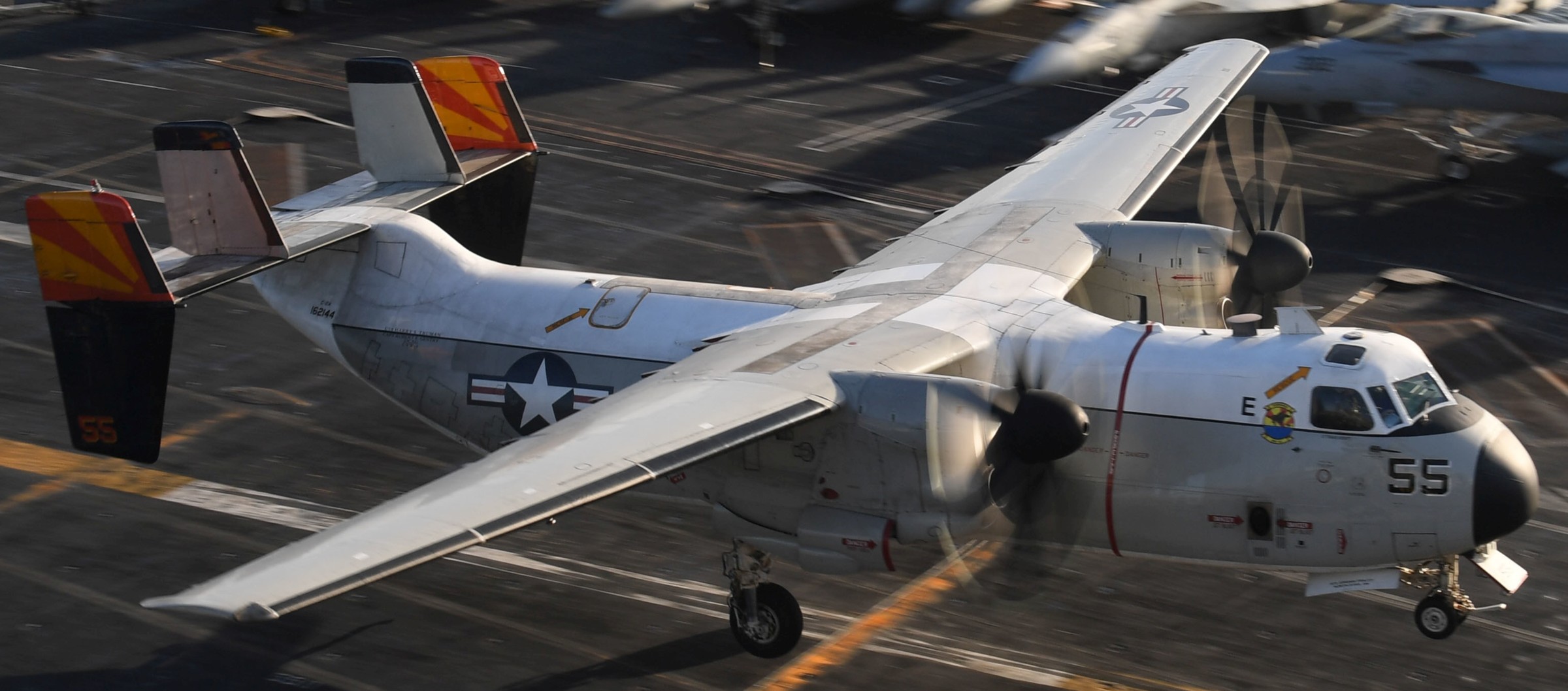 vrc-40 rawhides fleet logistics support squadron flelogsupron us navy grumman c-2a greyhound uss harry s. truman cvn-75 61