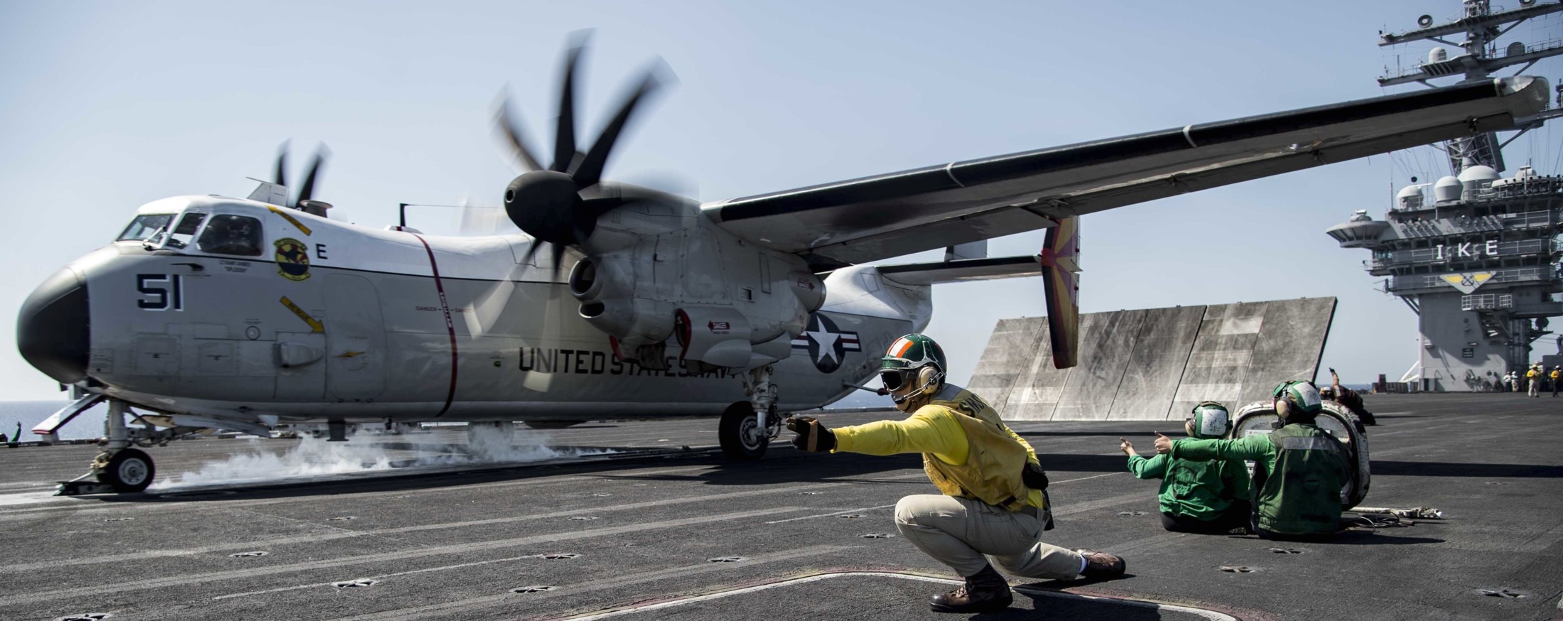 vrc-40 rawhides fleet logistics support squadron flelogsupron us navy grumman c-2a greyhound uss dwight d. eisenhower cvn-69 100