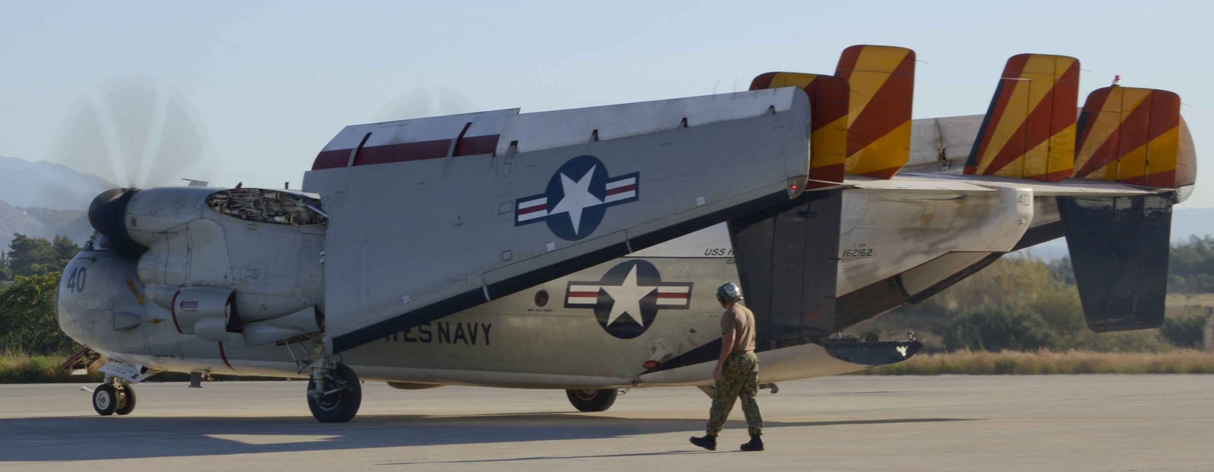 vrc-40 rawhides fleet logistics support squadron flelogsupron us navy grumman c-2a greyhound souda bay greece 116