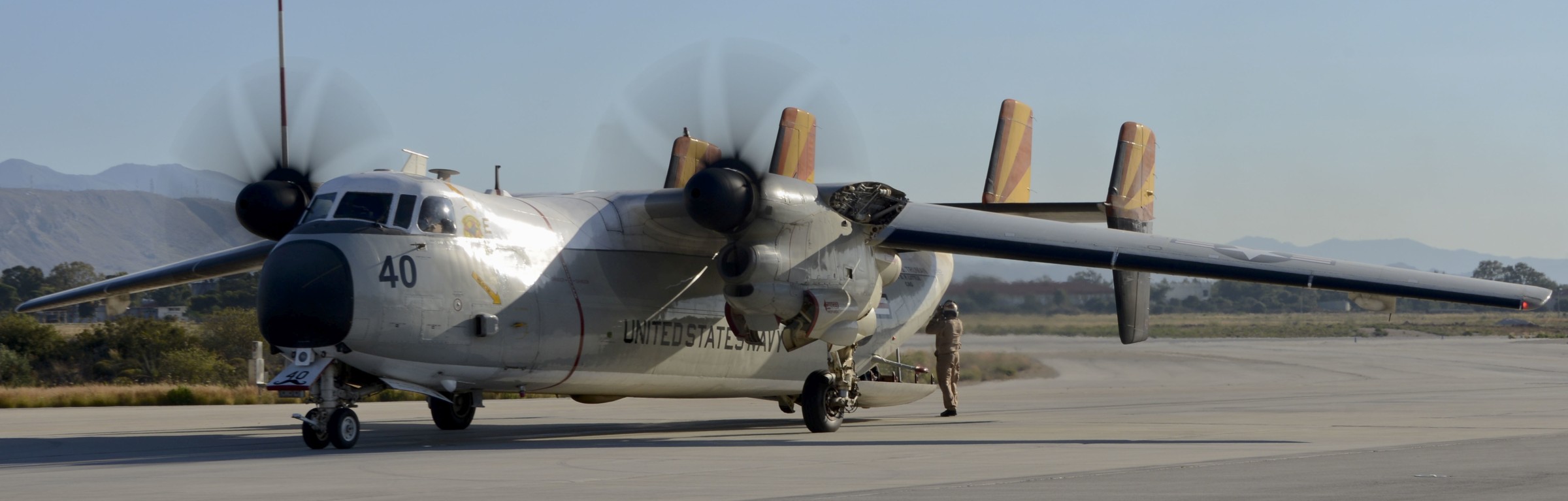 vrc-40 rawhides fleet logistics support squadron flelogsupron us navy grumman c-2a greyhound souda bay crete greece 118