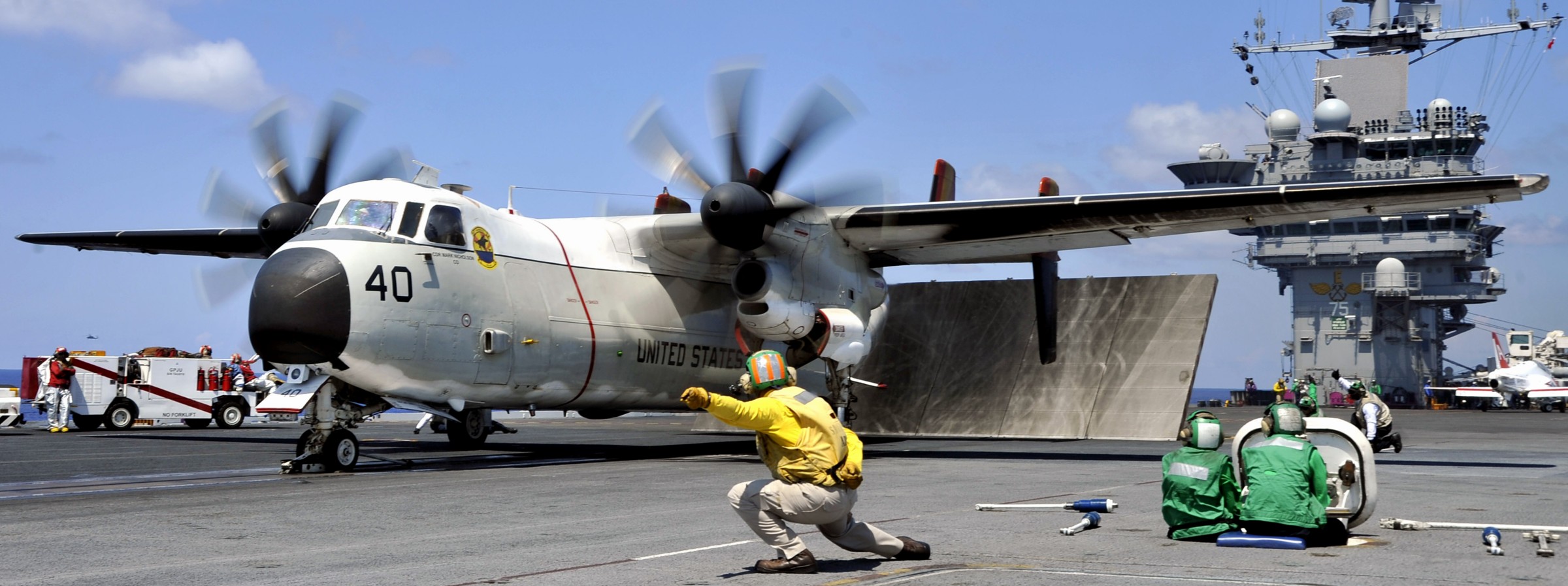 vrc-40 rawhides fleet logistics support squadron flelogsupron us navy grumman c-2a greyhound uss harry s. truman cvn-75 169
