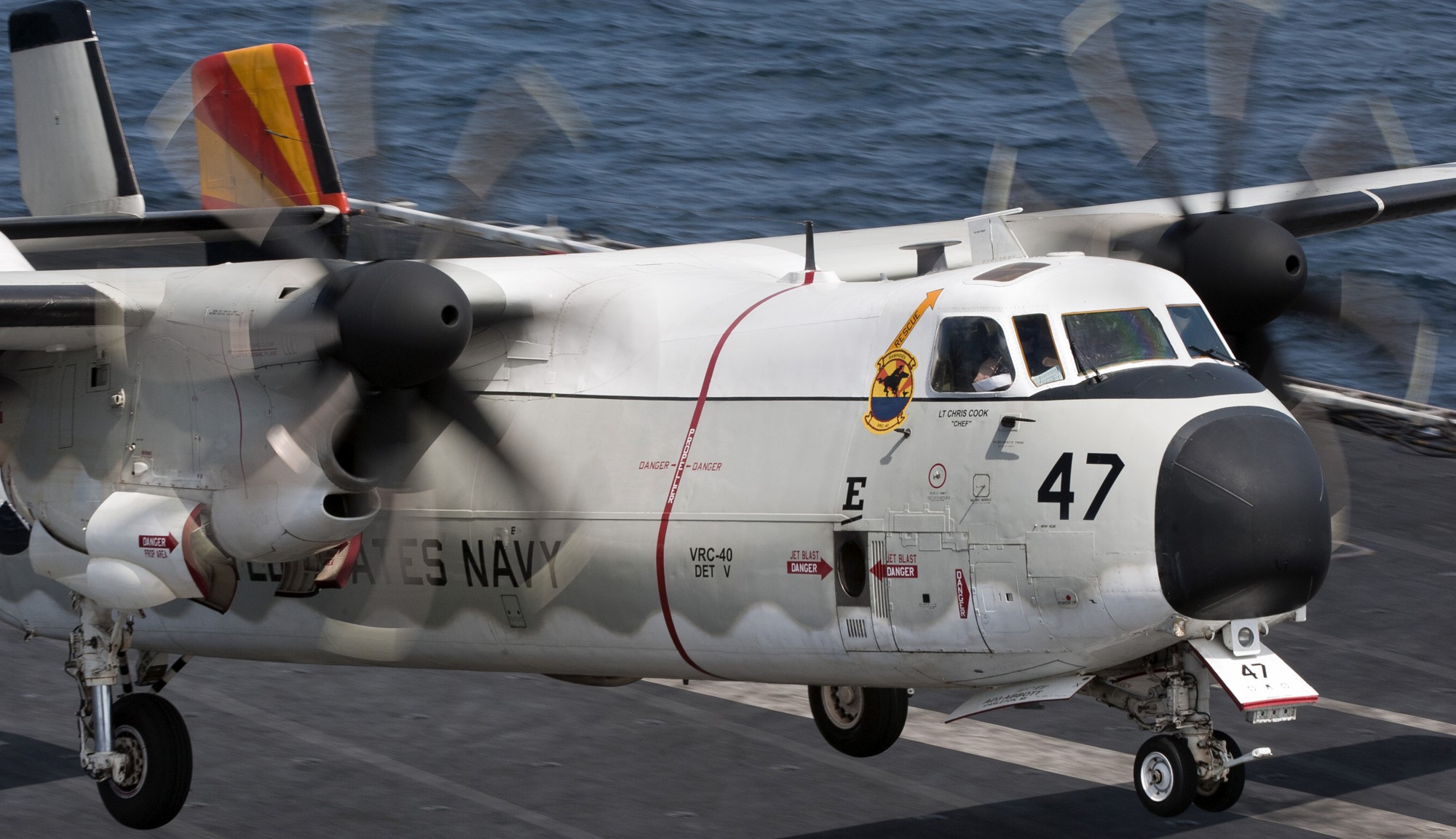 vrc-40 rawhides fleet logistics support squadron flelogsupron us navy grumman c-2a greyhound uss carl vinson cvn-70 184