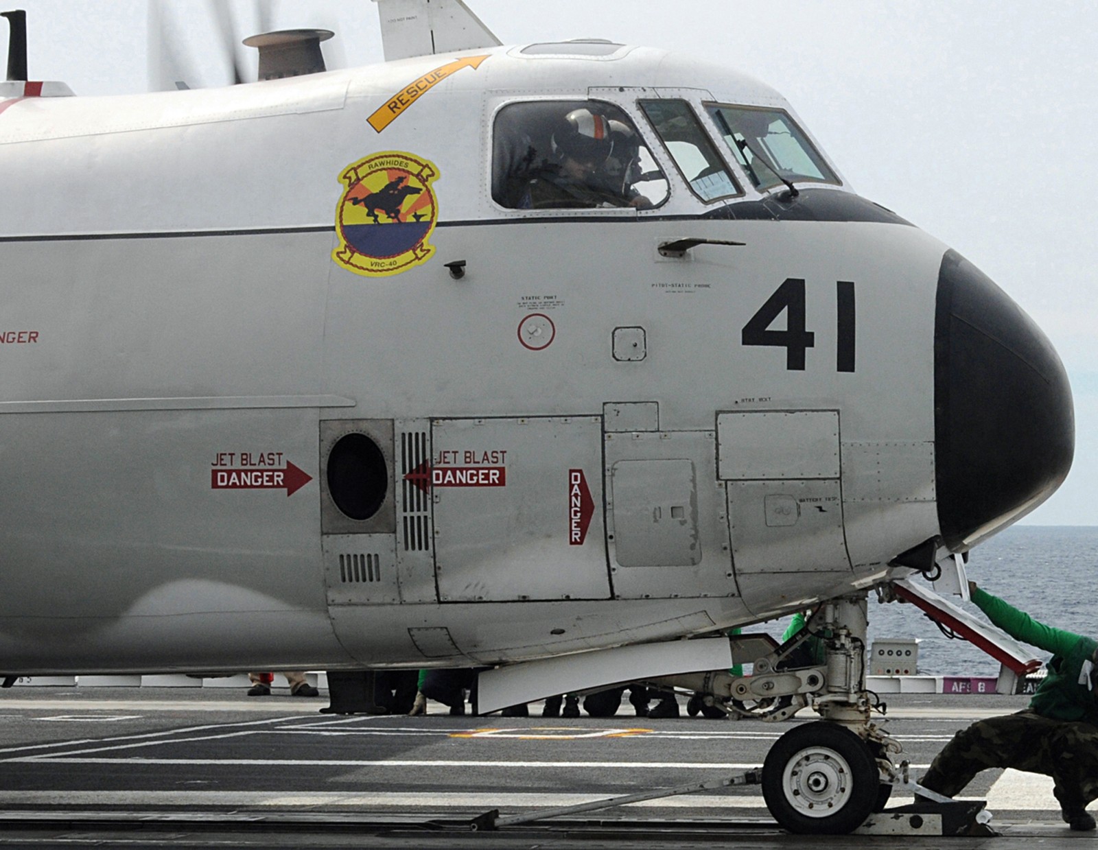 vrc-40 rawhides fleet logistics support squadron flelogsupron us navy grumman c-2a greyhound uss george h. w. bush cvn-77 193