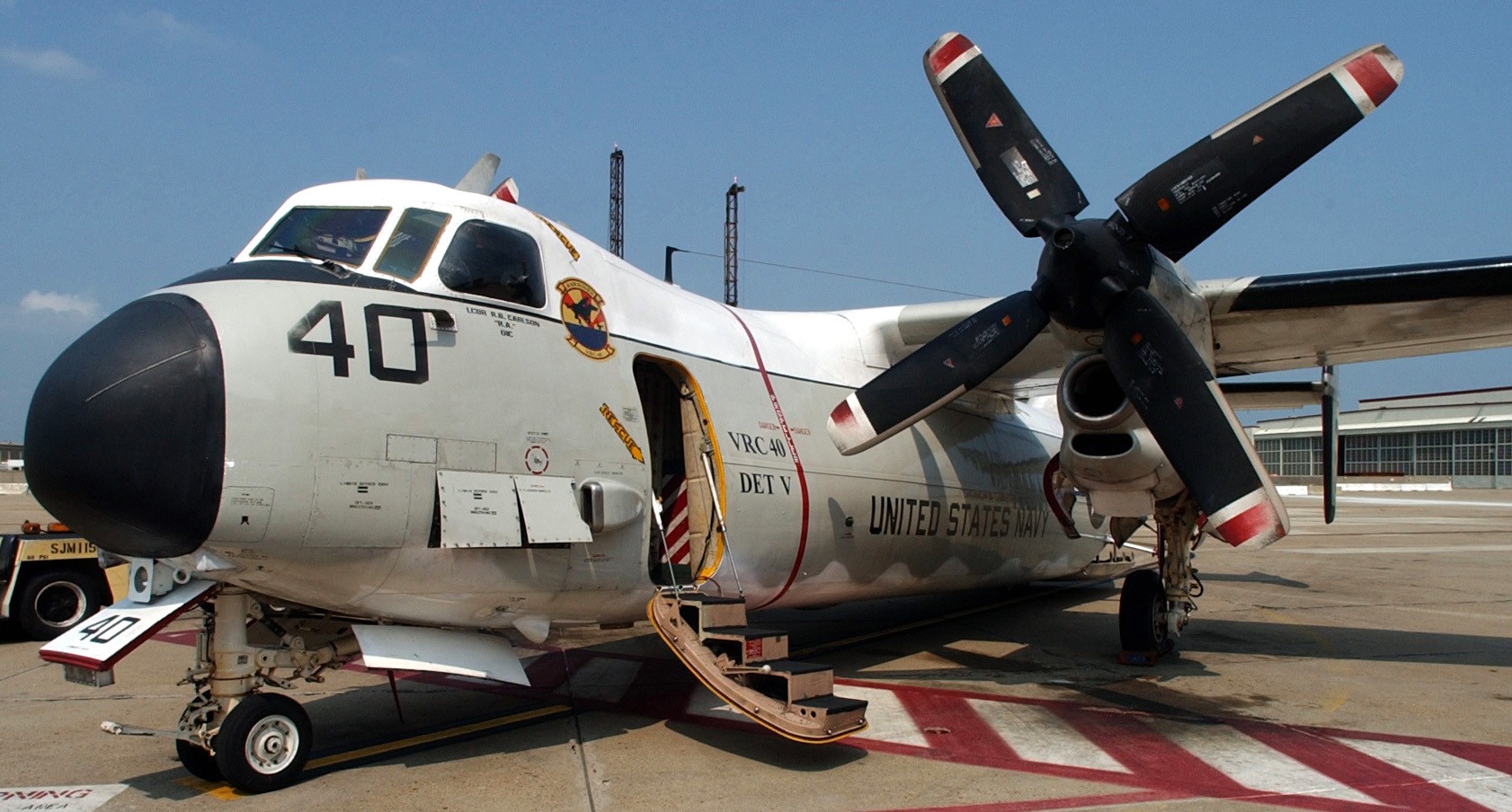 vrc-40 rawhides fleet logistics support squadron flelogsupron us navy grumman c-2a greyhound naval station norfolk chambers field 257