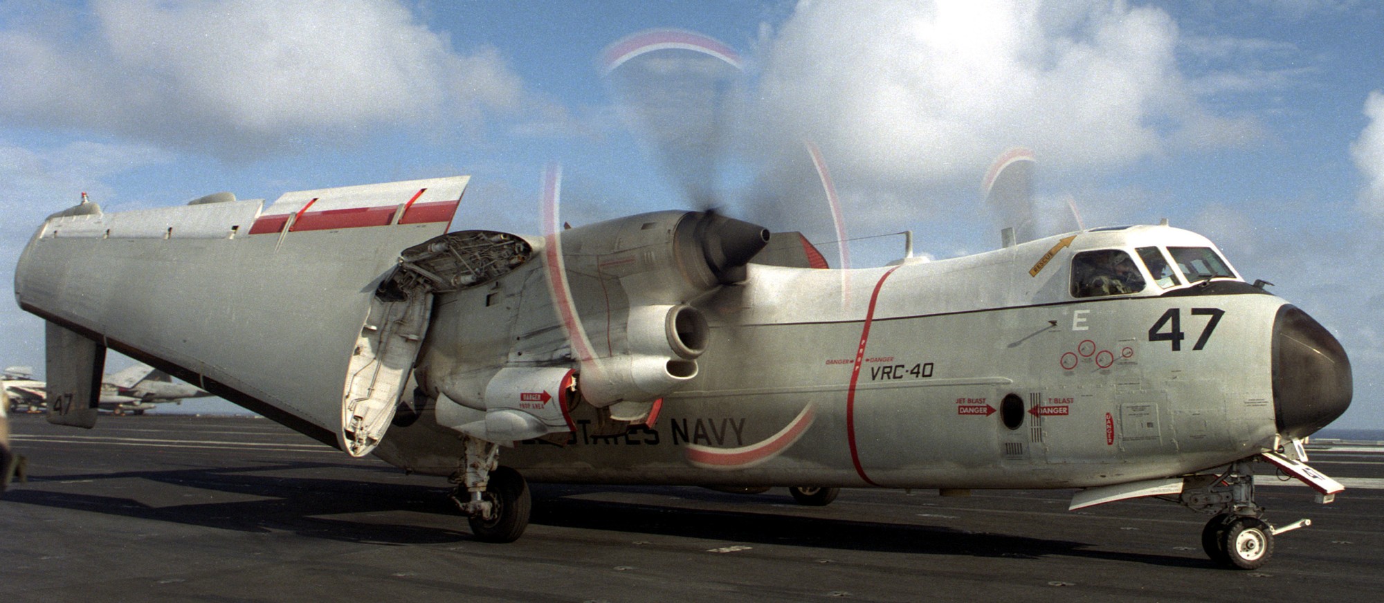 vrc-40 rawhides fleet logistics support squadron flelogsupron us navy grumman c-2a greyhound uss abraham lincoln cvn-72 274