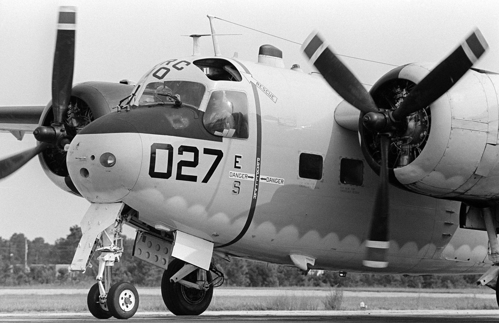vrc-40 rawhides fleet logistics support squadron flelogsupron us navy grumman c-1a trader nas norfolk virginia 301