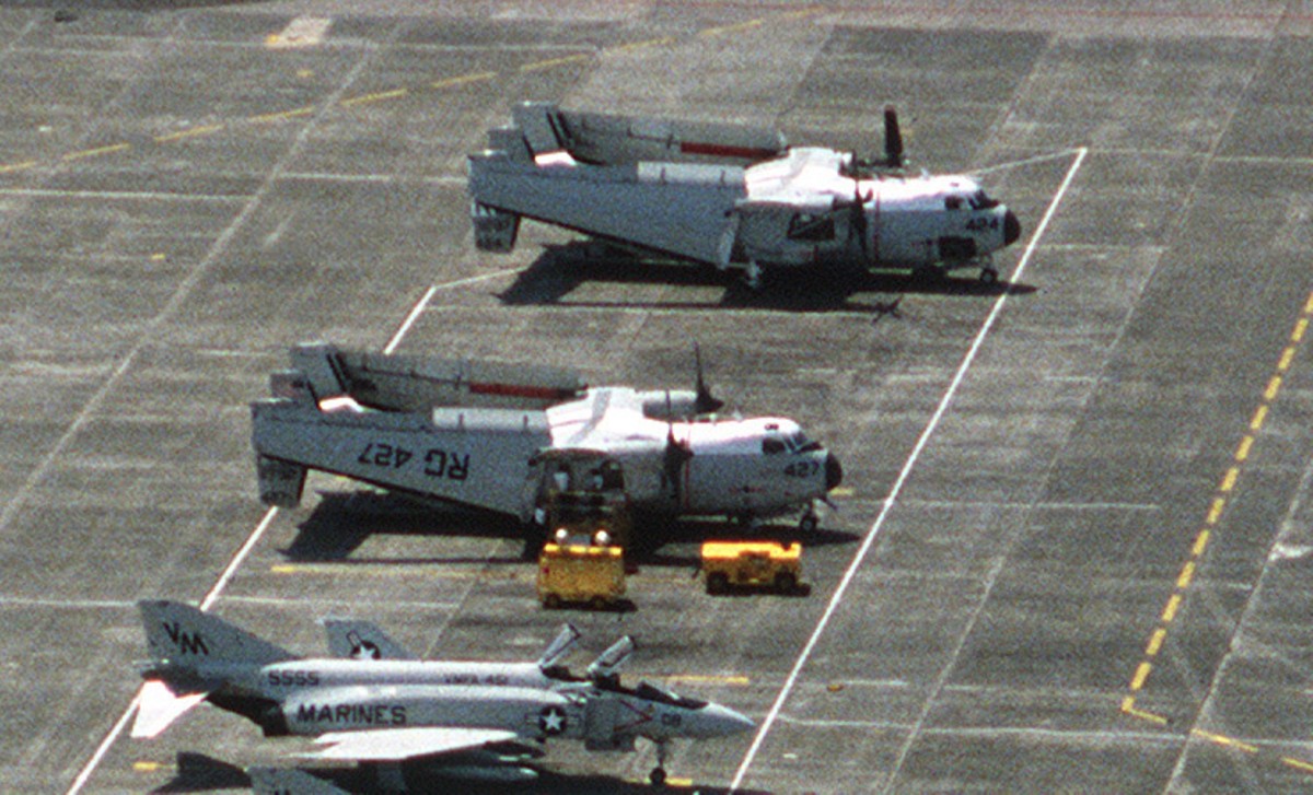 vrc-50 foo dogs fleet logistics support squadron flelogsupron cod us navy grumman c-2a greyhound nas cubi point philippines 03