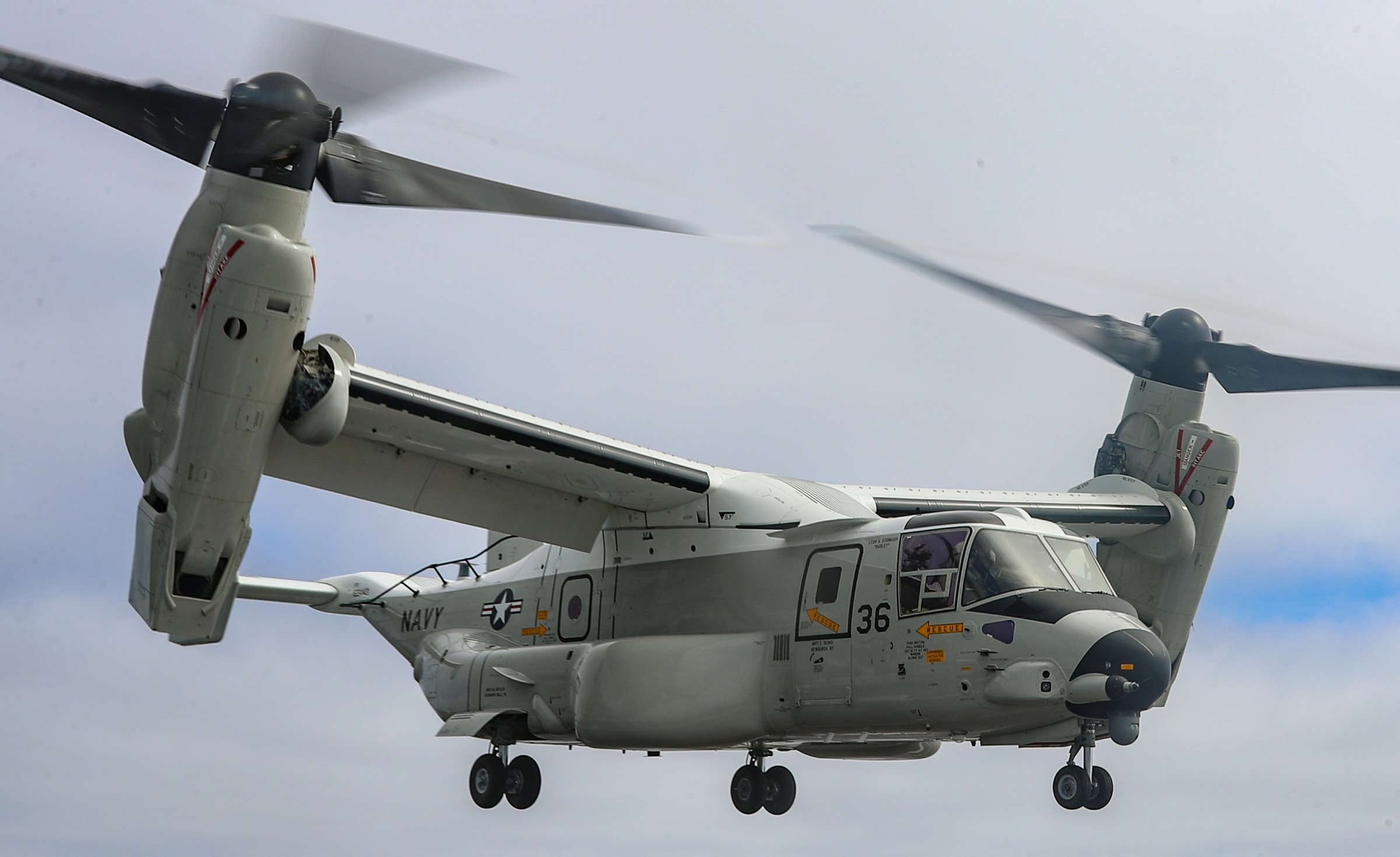 vrm-30 titans fleet logistics multi mission squadron us navy bell boeing cmv-22b osprey uss abraham lincoln cvn-72 33