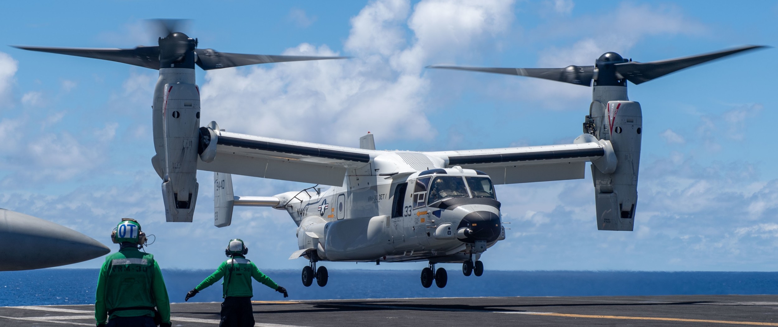 vrm-30 titans fleet logistics multi mission squadron us navy bell boeing cmv-22b osprey uss carl vinson cvn-70 41