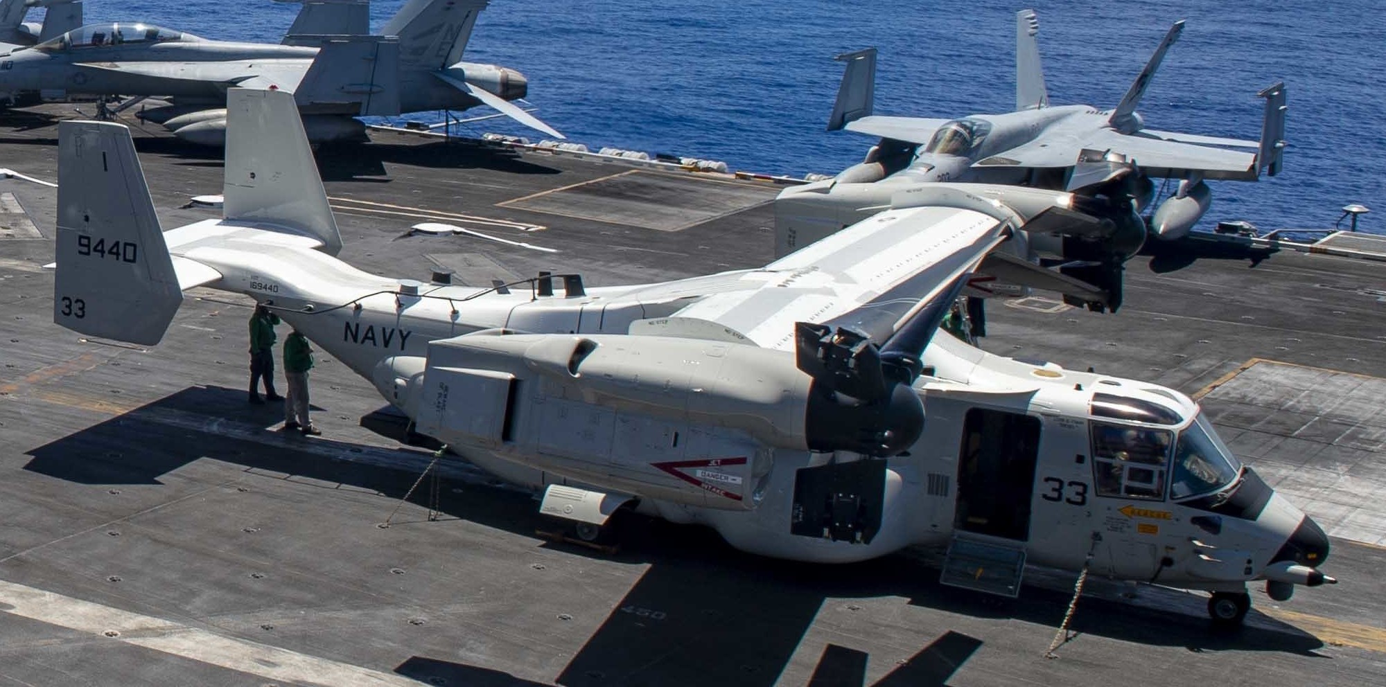 vrm-30 titans fleet logistics multi mission squadron us navy bell boeing cmv-22b osprey uss carl vinson cvn-70 49