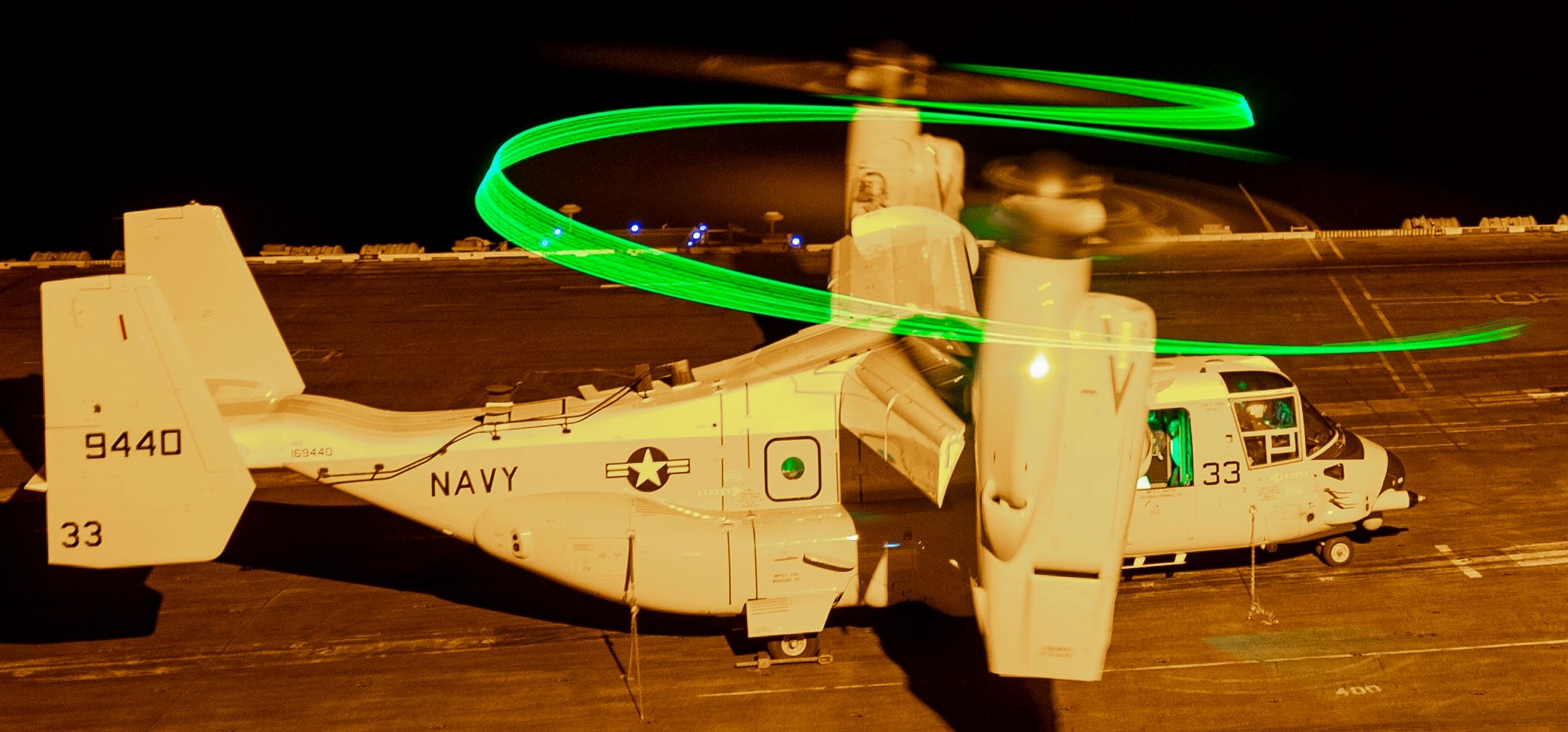 vrm-30 titans fleet logistics multi mission squadron us navy bell boeing cmv-22b osprey uss carl vinson cvn-70 cvw-2 52