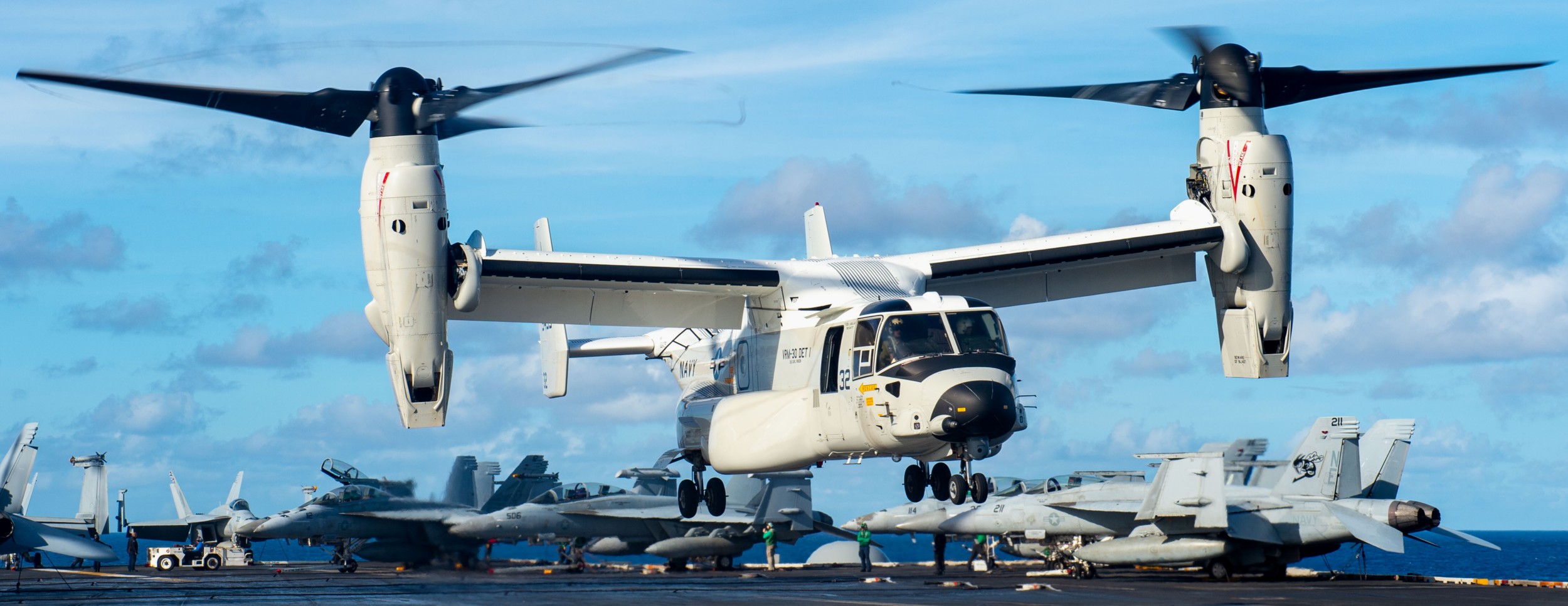 vrm-30 titans fleet logistics multi mission squadron us navy bell boeing cmv-22b osprey uss carl vinson cvn-70 62