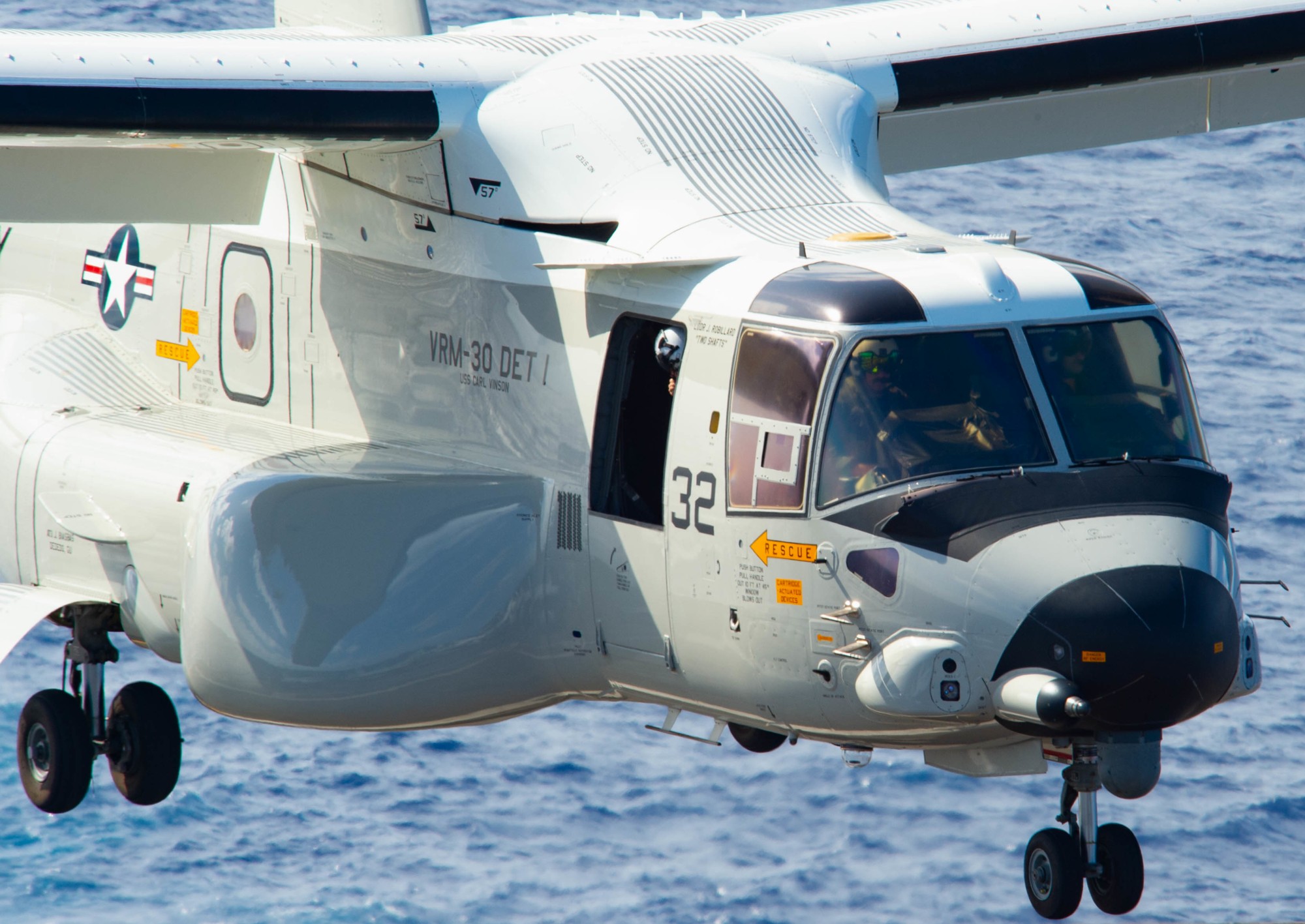 vrm-30 titans fleet logistics multi mission squadron us navy bell boeing cmv-22b osprey uss carl vinson cvn-70 65