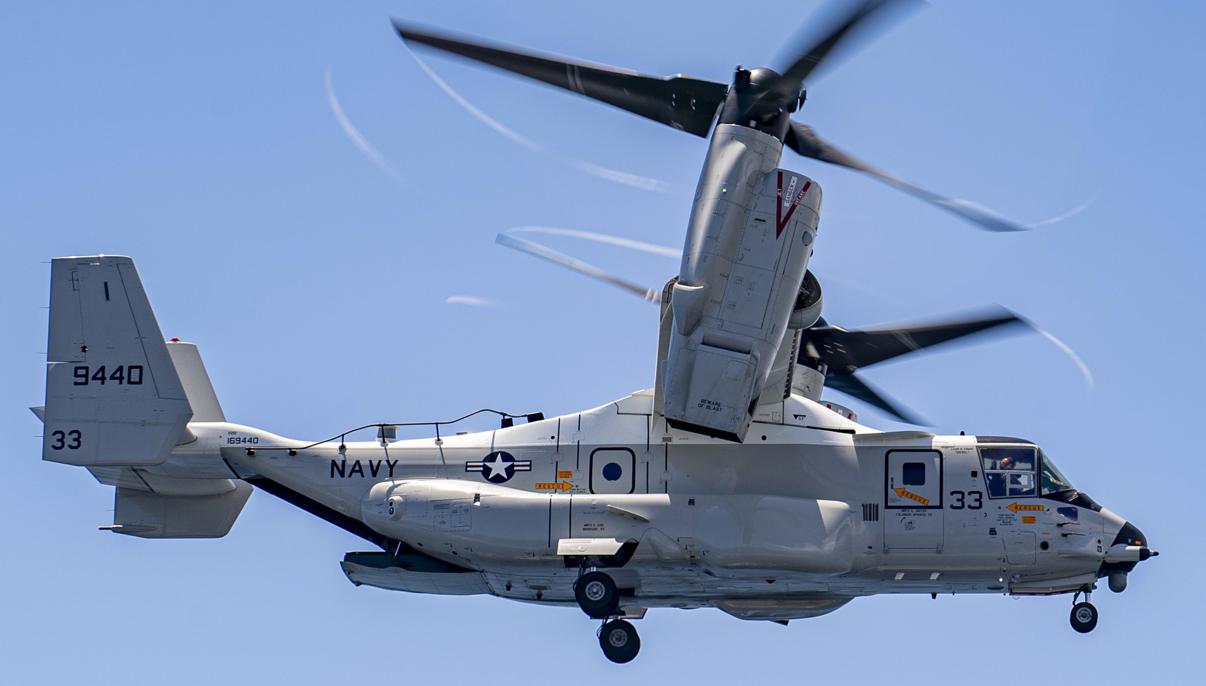 vrm-30 titans fleet logistics multi mission squadron us navy bell boeing cmv-22b osprey uss abraham lincoln cvn-72 85