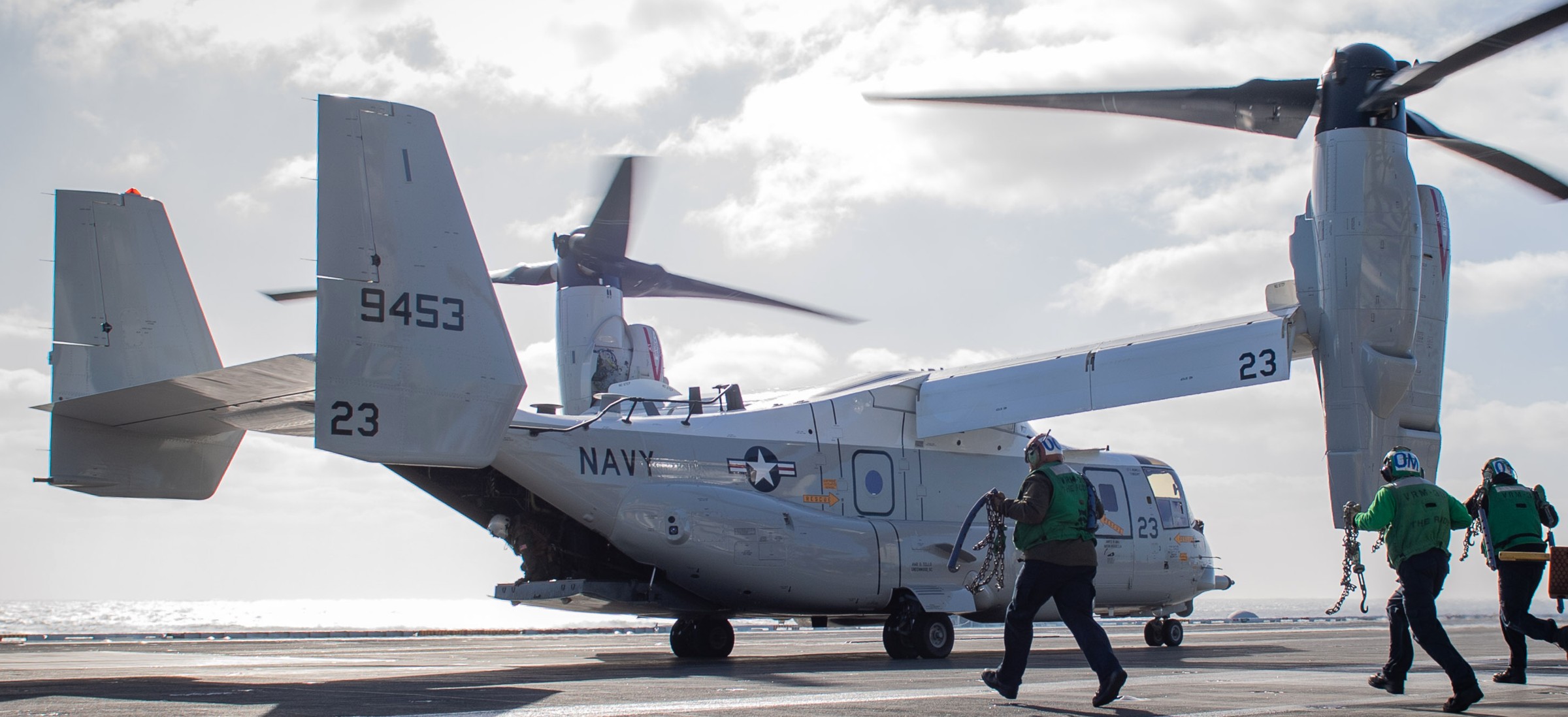 vrm-30 titans fleet logistics multi mission squadron us navy cmv-22b osprey uss carl vinson cvn-70 97