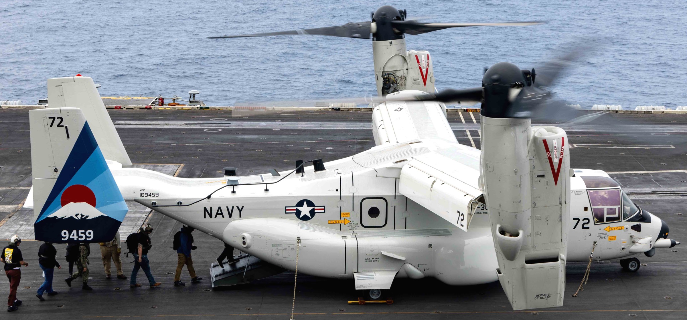 vrm-30 titans fleet logistics multi mission squadron navy cmv-22b osprey uss carl vinson cvn-70 157