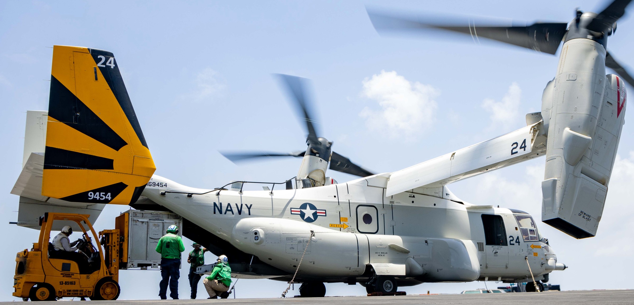 vrm-30 titans fleet logistics multi mission squadron navy cmv-22b osprey uss carl vinson cvn-70 161 2025