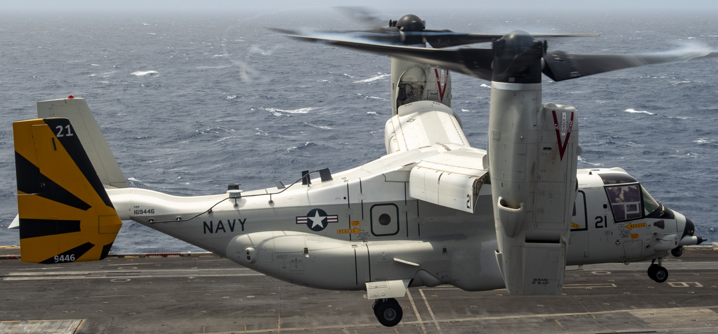 vrm-30 titans fleet logistics multi mission squadron navy cmv-22b osprey uss carl vinson cvn-70 164