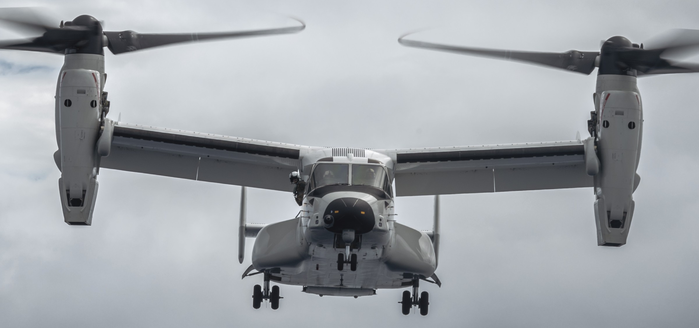 vrm-40 mighty bison fleet logistics multi mission squadron cmv-22b osprey uss gerald r. ford cvn-78 15