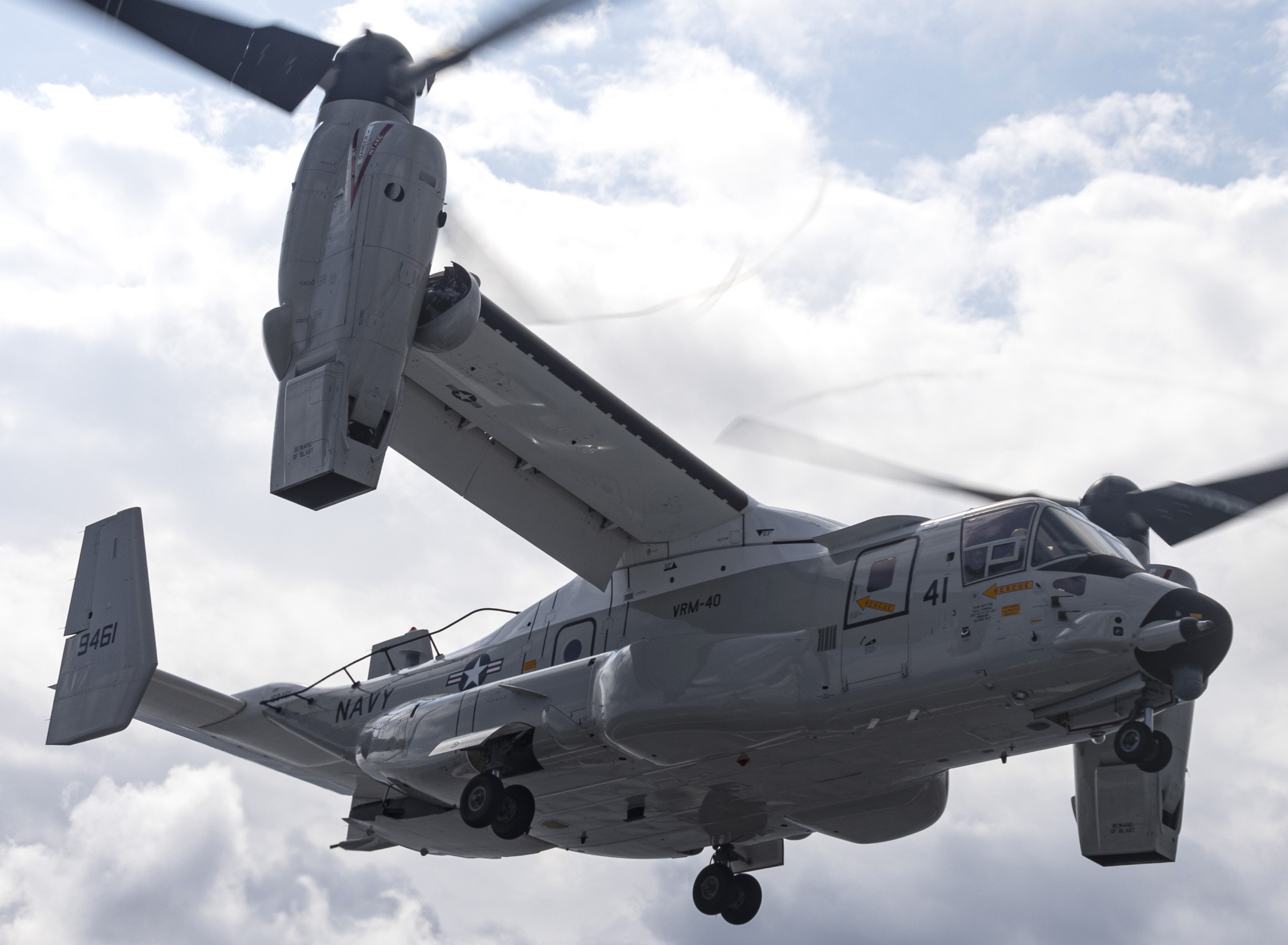 vrm-40 mighty bison fleet logistics multi mission squadron cmv-22b osprey uss gerald r. ford cvn-78 18