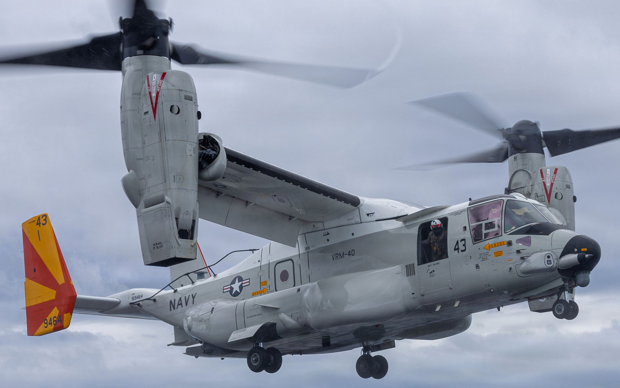 vrm-40 mighty bison fleet logistics multi mission squadron cmv-22b osprey uss george h. w. bush cvn-77 2026 35