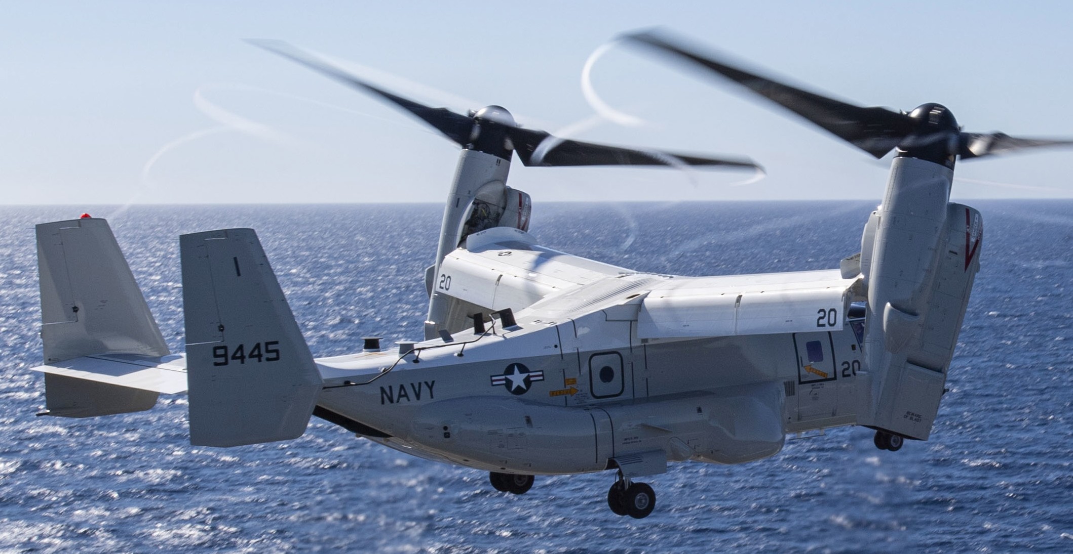 vrm-50 sun hawks fleet logistics multi mission squadron us navy bell boeing cmv-22b osprey replacement frs 15