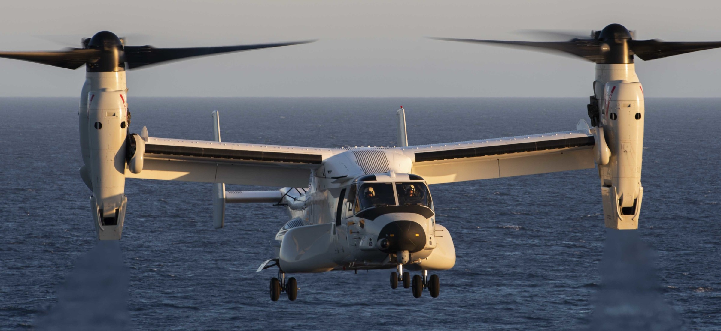 vrm-50 sun hawks fleet logistics multi mission squadron us navy bell boeing cmv-22b osprey replacement frs uss nimitz cvn-68 17