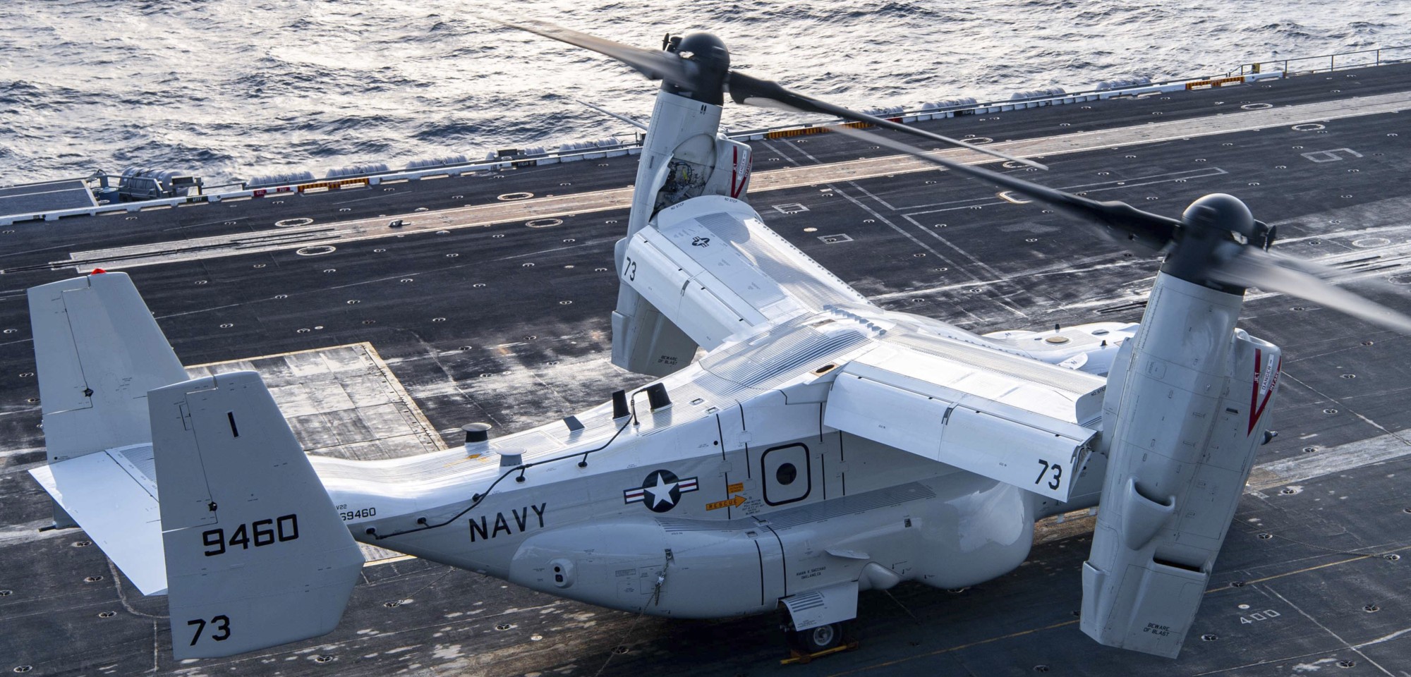 vrm-50 sun hawks fleet logistics multi mission squadron us navy cmv-22b osprey replacement frs uss nimitz cvn-68 23