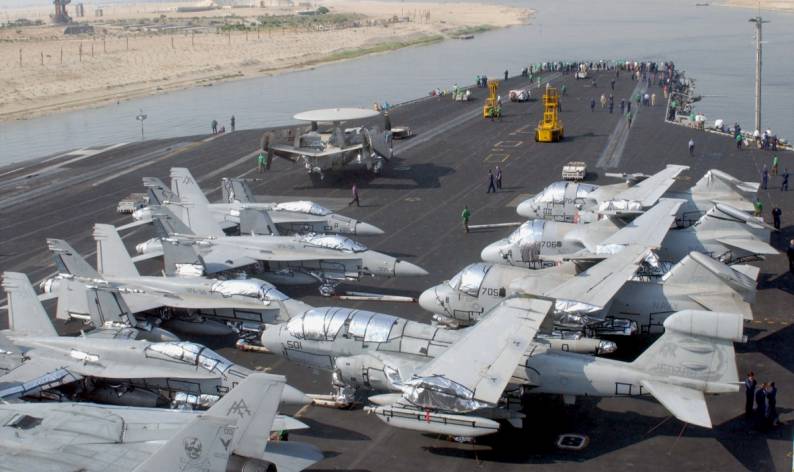 cvw 17 carrier air wing uss george washington cvn 73 suez canal 2002