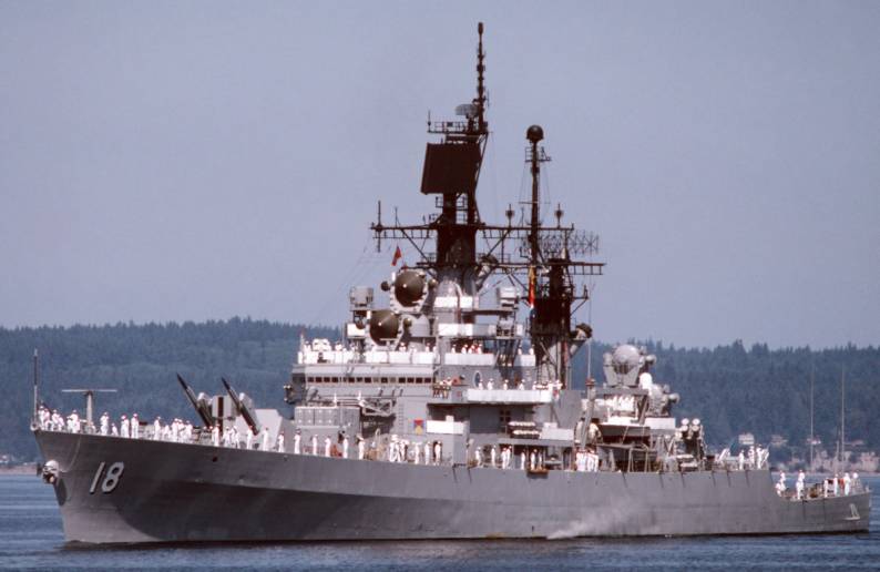 uss worden cg 18 leahy class cruiser strait of juan de fuca