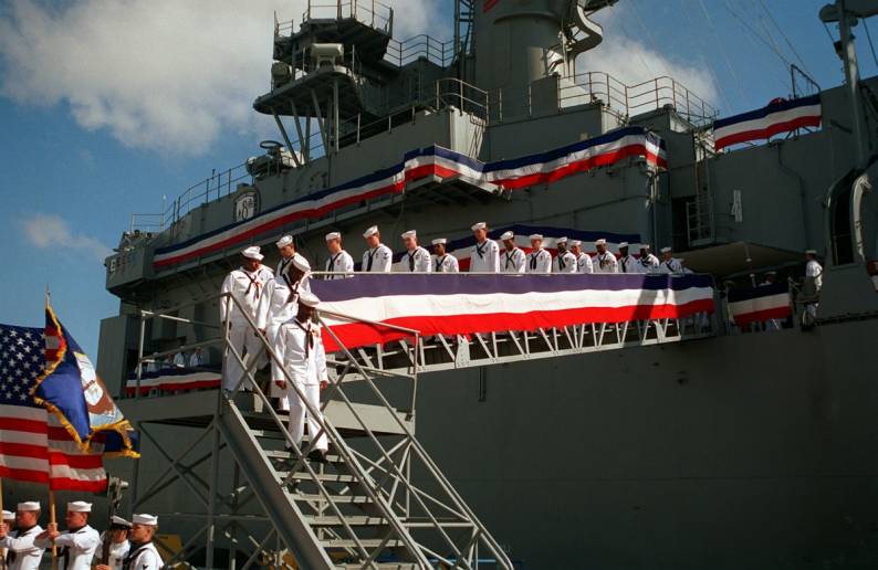 uss dale cg 19 dlg leahy class cruiser decommissioning