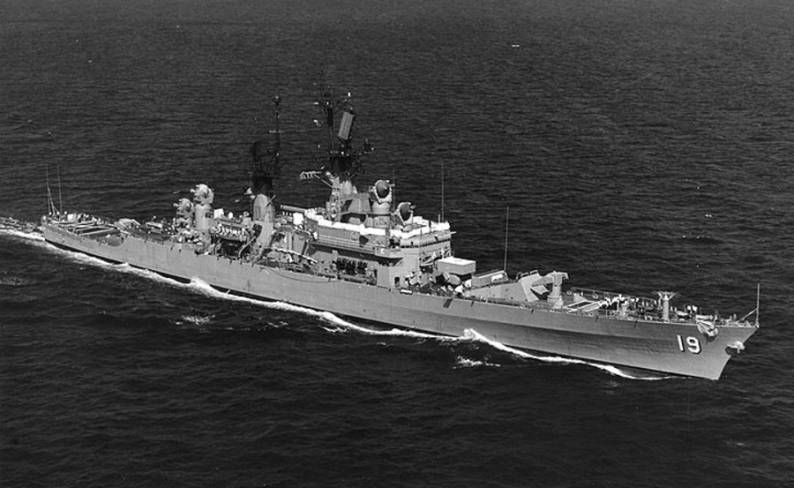 cg 19 uss dale leahy class guided missile cruiser roosevelt roads puerto rico 1975