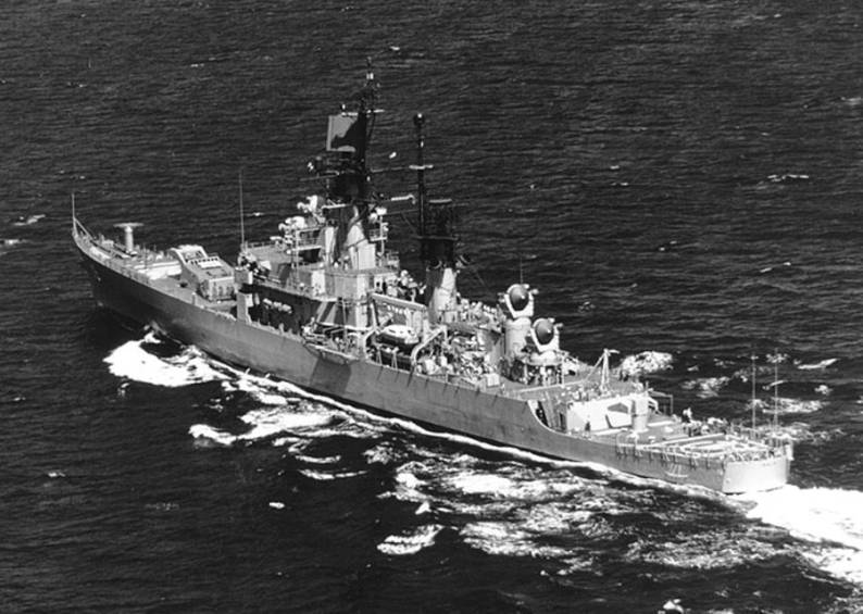 uss dale dlg cg 19 leahy class cruiser caribbean sea 1972