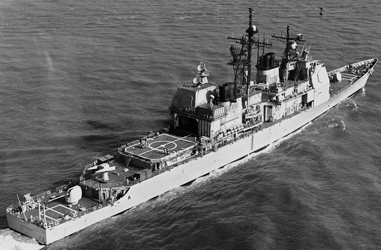 cg-49 uss vincennes ticonderoga class guided missile cruiser aegis us navy 38
