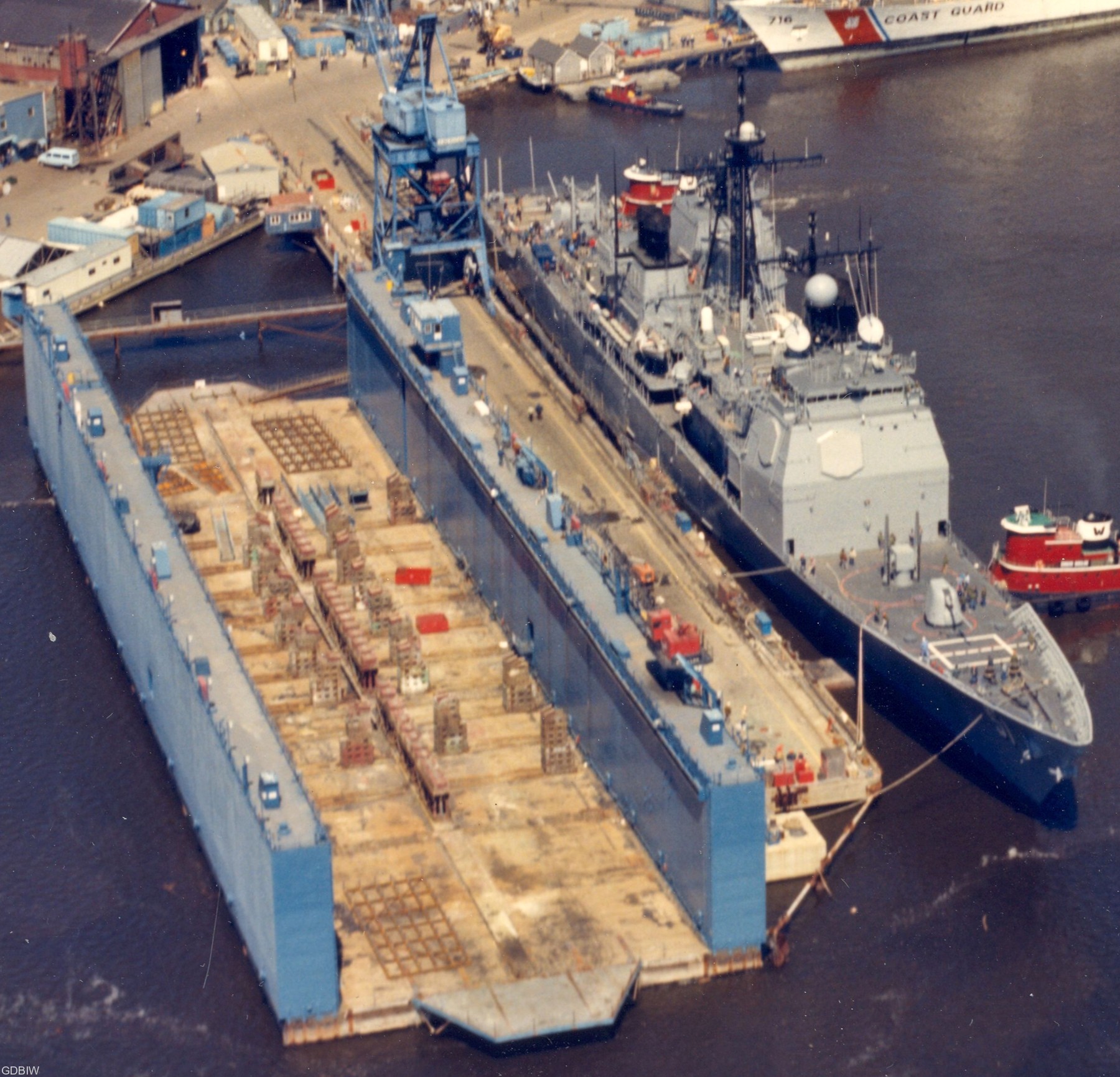 cg-51 uss thomas s. gates ticonderoga class guided missile cruiser aegis us navy bath iron works maine 02