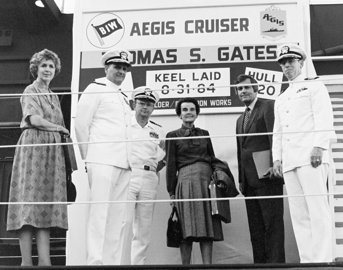 cg-51 uss thomas s. gates ticonderoga class guided missile cruiser aegis us navy keel laying bath iron works maine 15