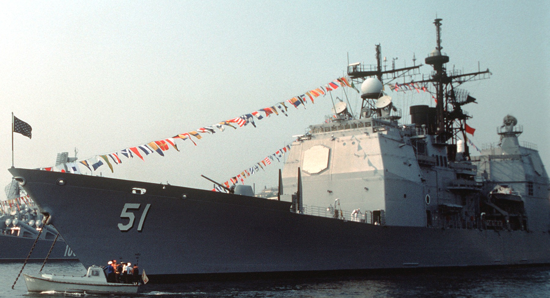 cg-51 uss thomas s. gates ticonderoga class guided missile cruiser aegis us navy sevastopol ussr 42