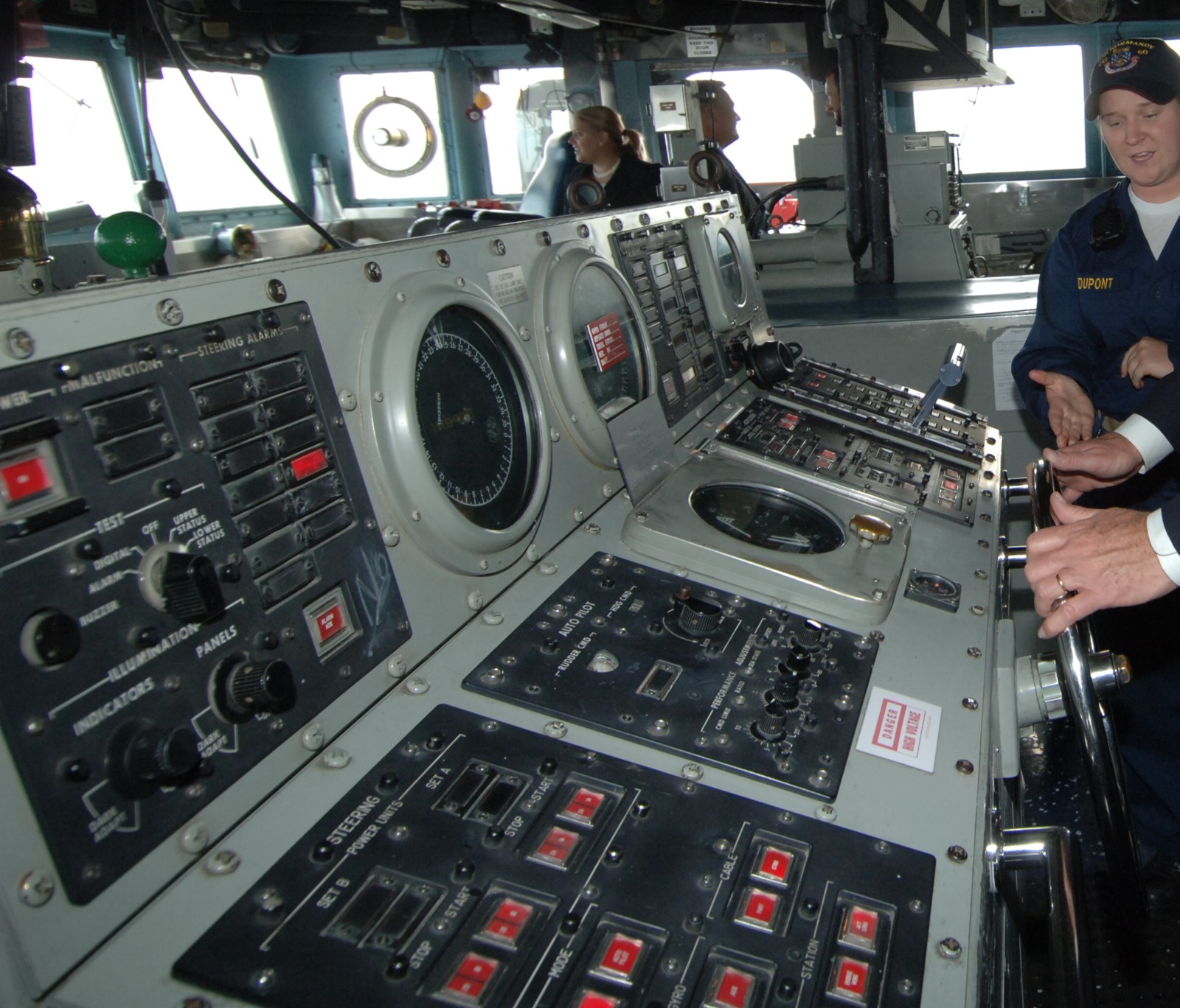 cg-60 uss normandy ticonderoga class guided missile cruiser aegis us navy bridge helm 12