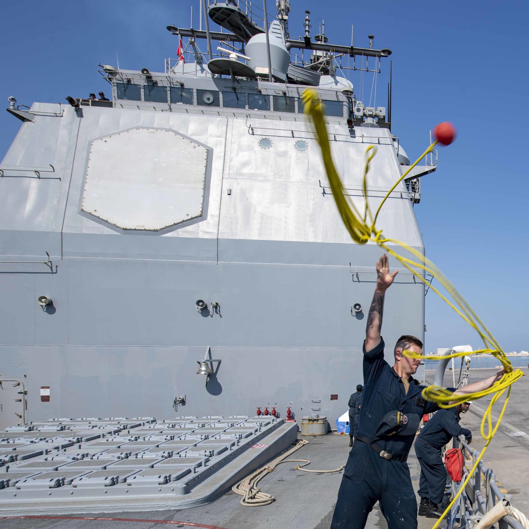 cg-60 uss normandy ticonderoga class guided missile cruiser aegis us navy manama bahrain 88