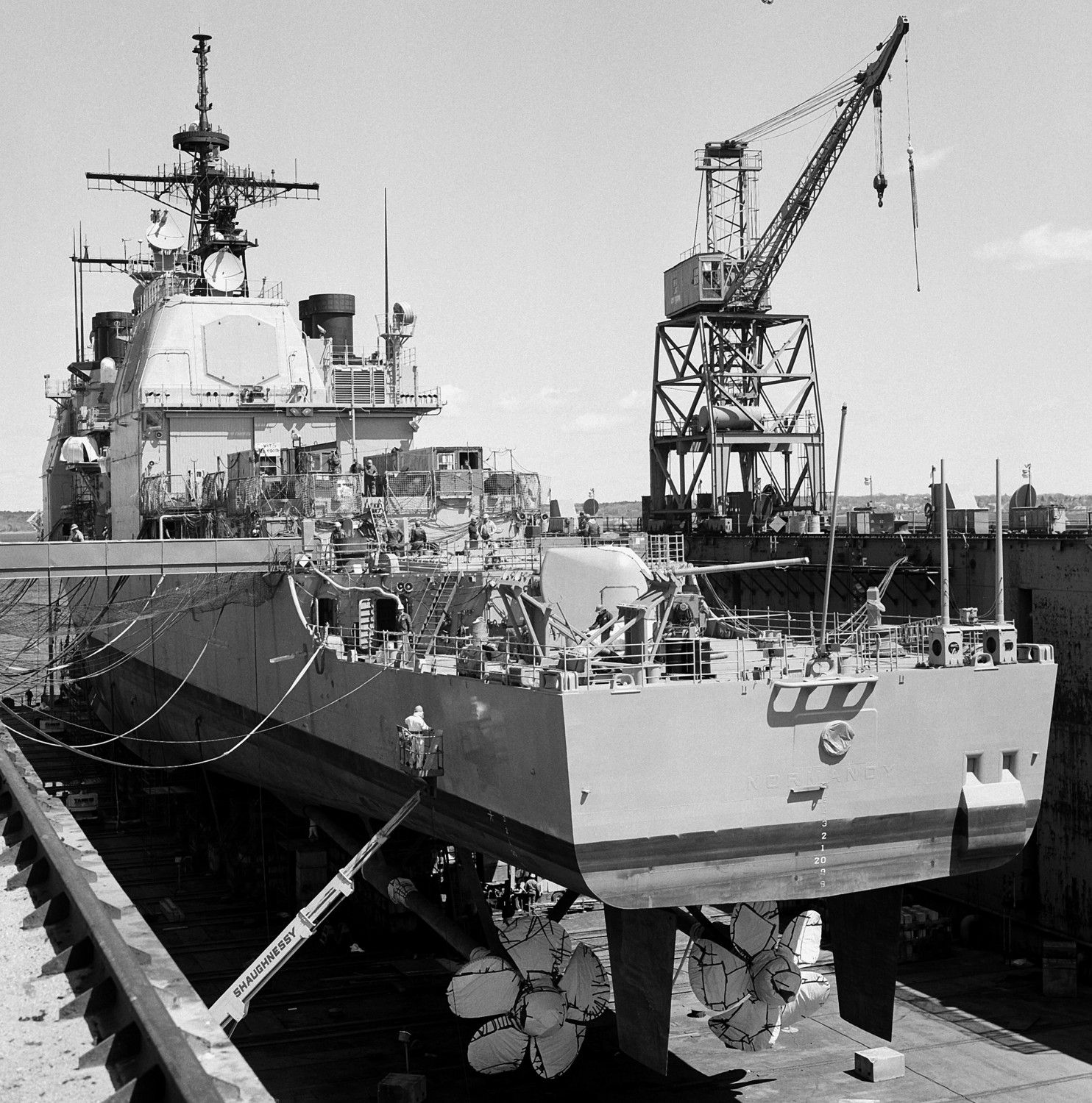 cg-60 uss normandy ticonderoga class guided missile cruiser aegis us navy dry dock bath 112