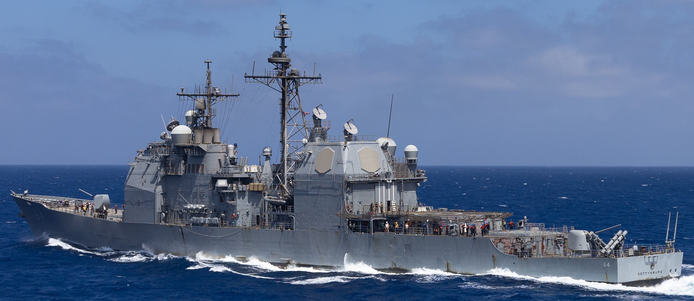 cg-64 uss gettysburg ticonderoga class guided missile cruiser mediterranean sea 2025 95